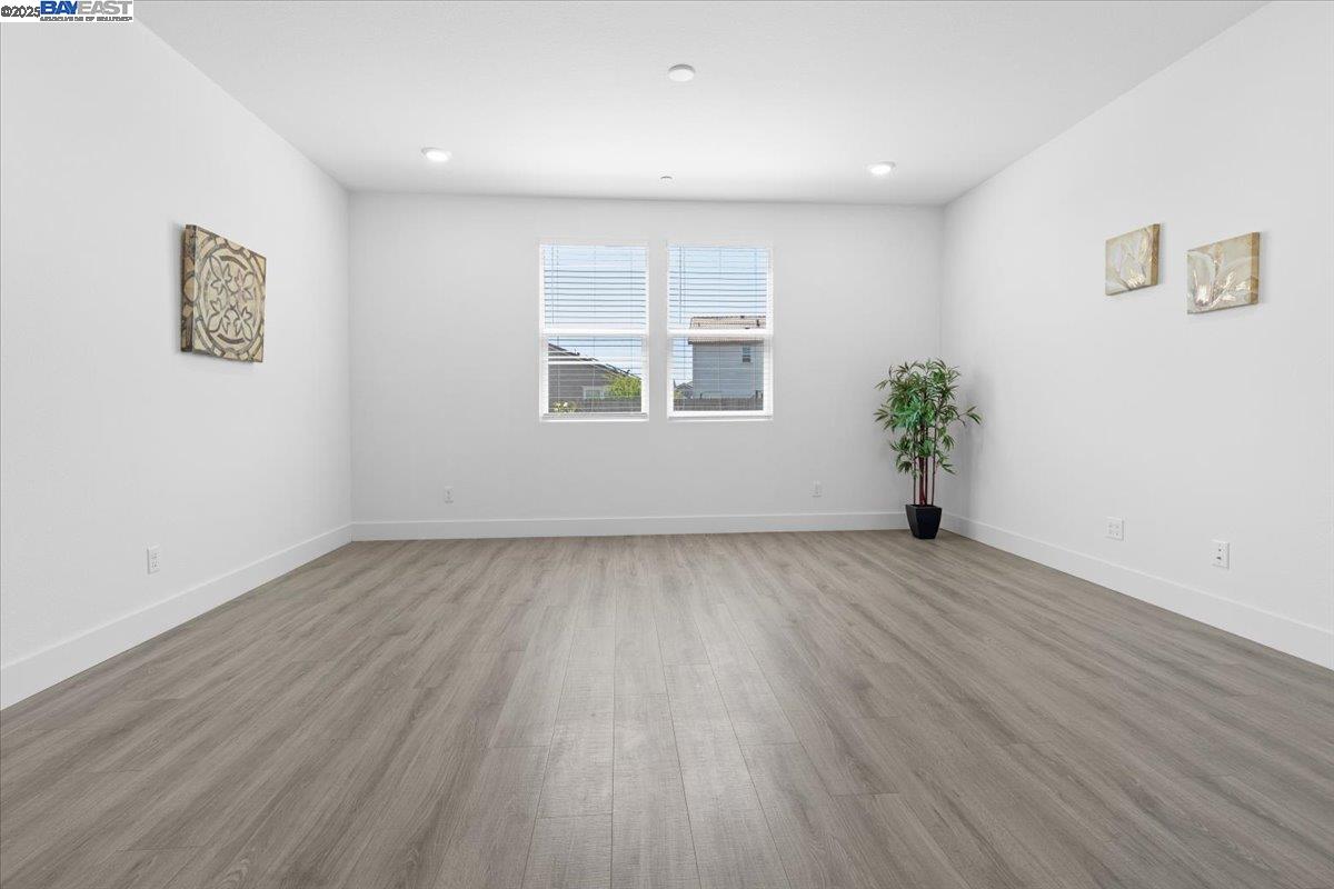 Detail Gallery Image 19 of 37 For 946 Osprey Dr, Lathrop,  CA 95330 - 4 Beds | 2 Baths