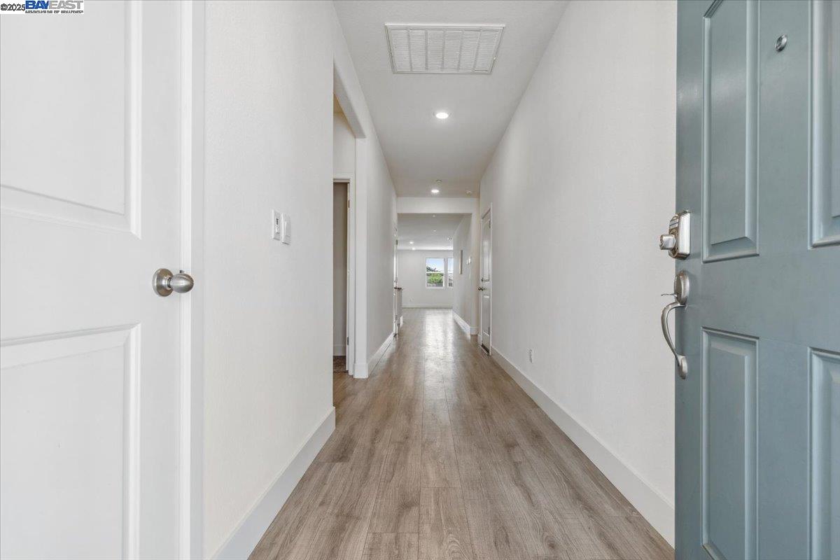 Detail Gallery Image 20 of 37 For 946 Osprey Dr, Lathrop,  CA 95330 - 4 Beds | 2 Baths