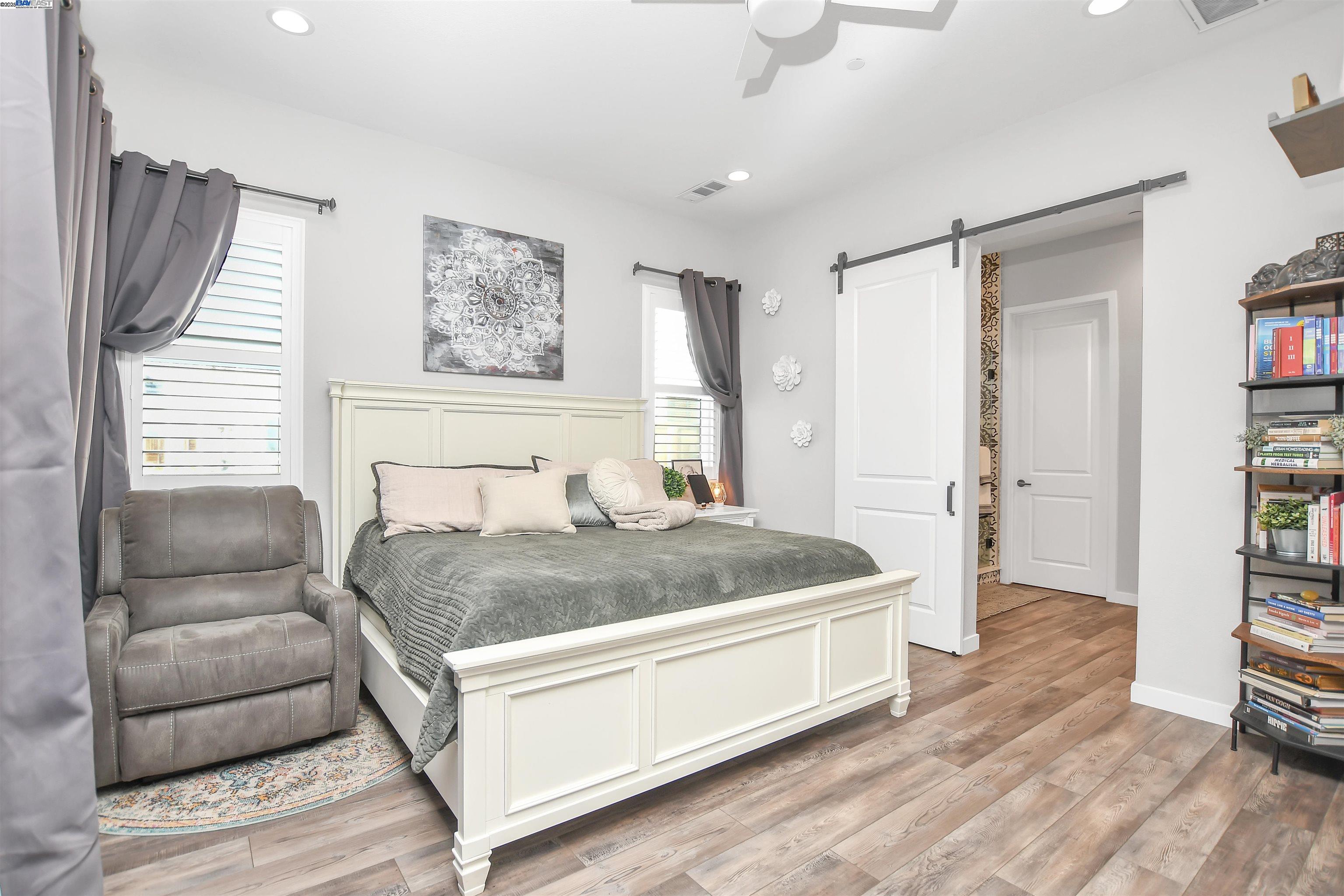 Detail Gallery Image 12 of 55 For 30 Grey Whale Pl, Bethel Island,  CA 94511 - 4 Beds | 4/1 Baths
