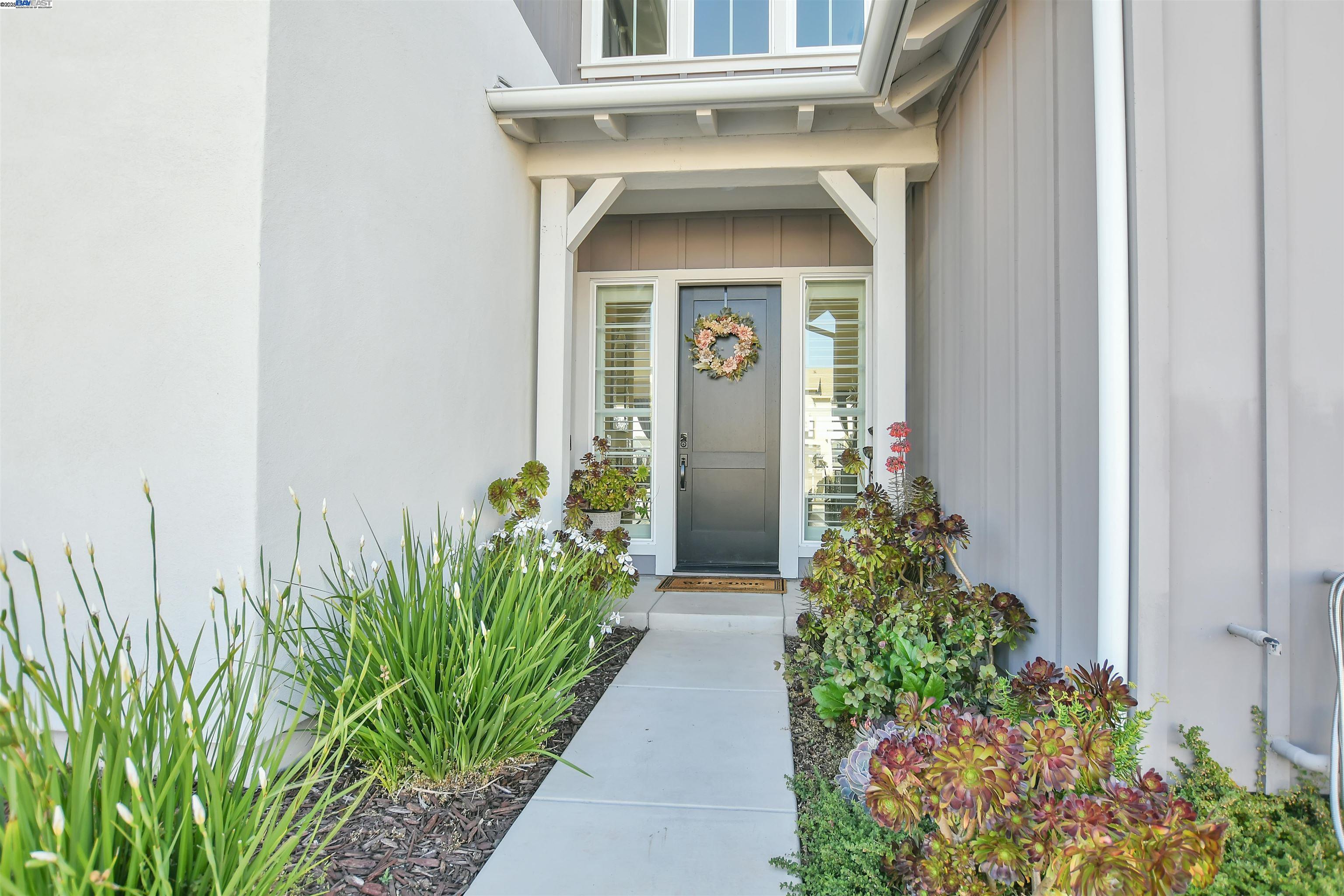 Detail Gallery Image 5 of 55 For 30 Grey Whale Pl, Bethel Island,  CA 94511 - 4 Beds | 4/1 Baths