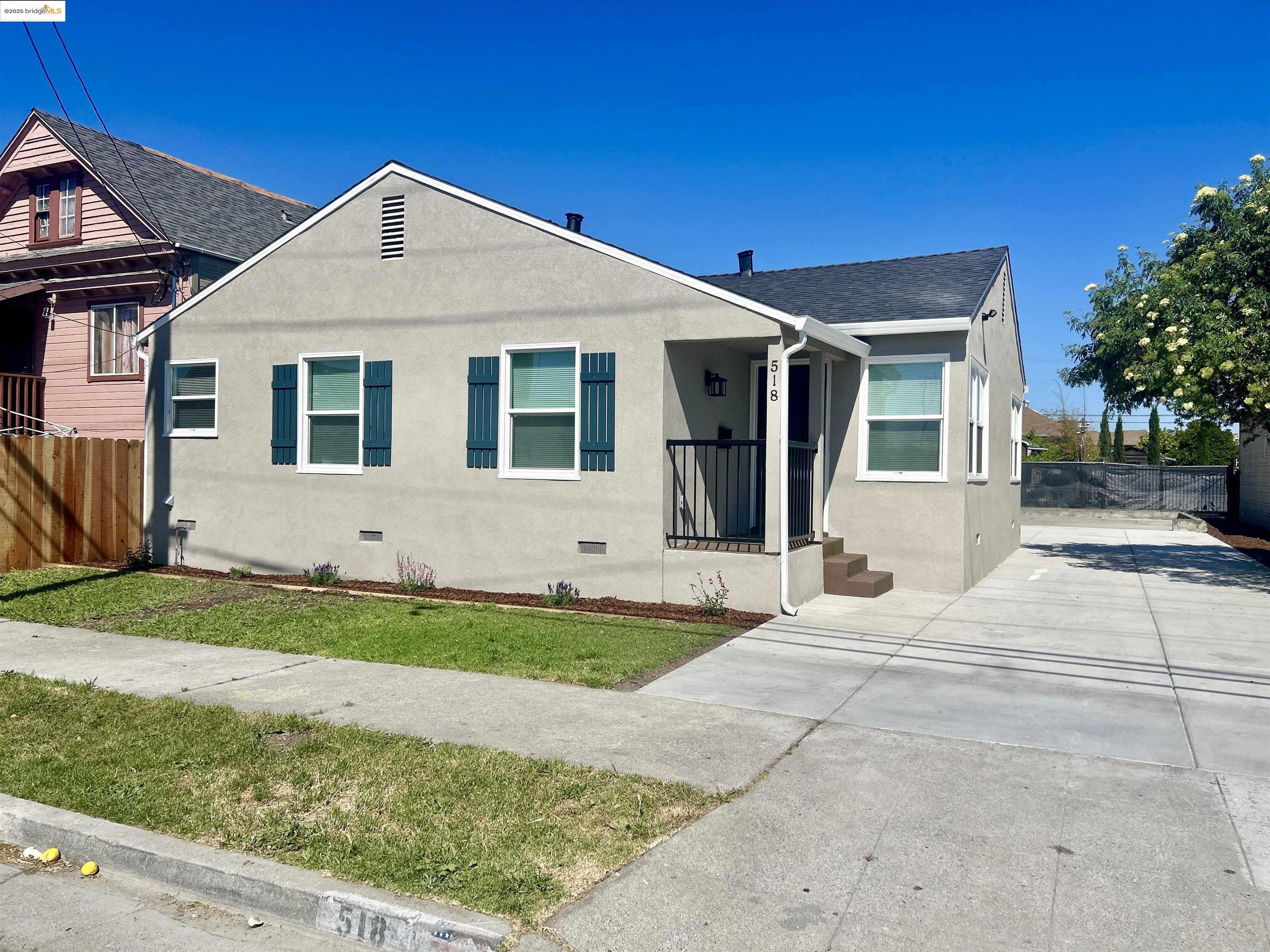 Detail Gallery Image 2 of 27 For 518 4th Street, Richmond,  CA 94801 - 3 Beds | 1 Baths