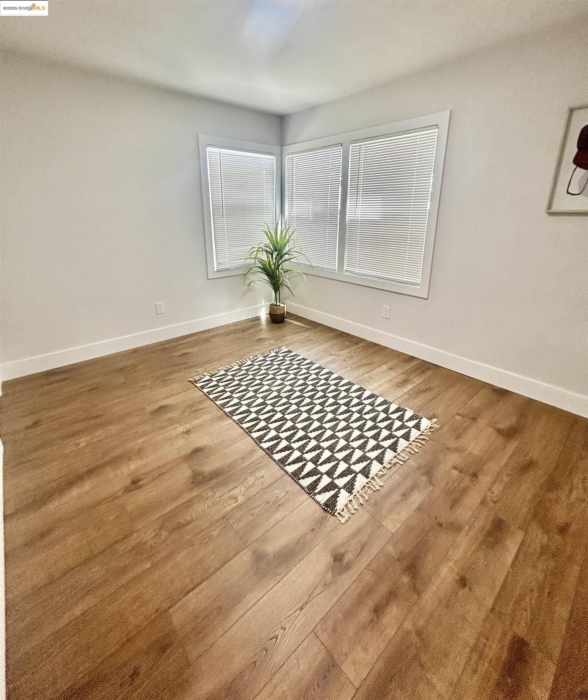 Detail Gallery Image 14 of 27 For 518 4th Street, Richmond,  CA 94801 - 3 Beds | 1 Baths