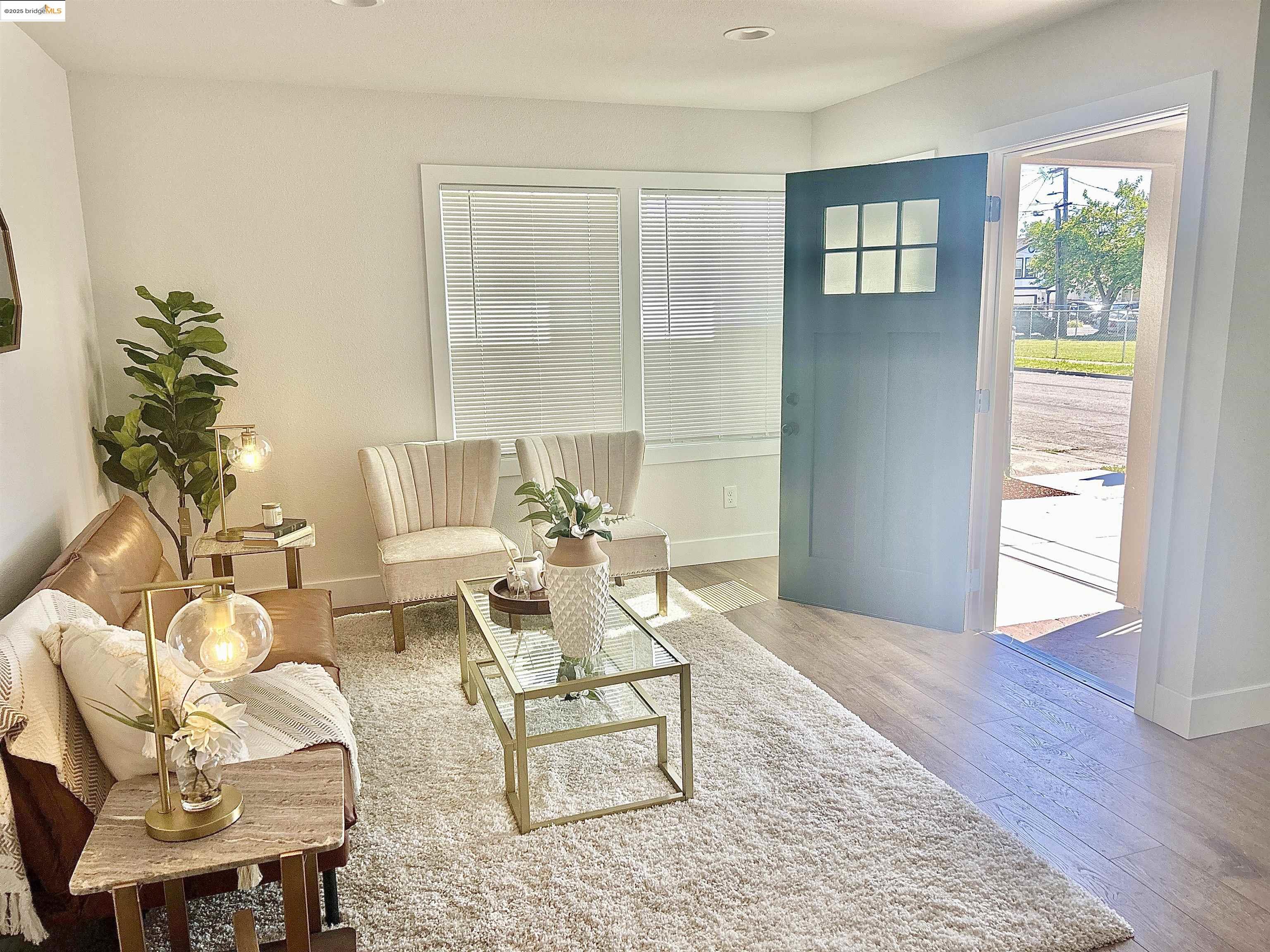 Detail Gallery Image 4 of 27 For 518 4th Street, Richmond,  CA 94801 - 3 Beds | 1 Baths