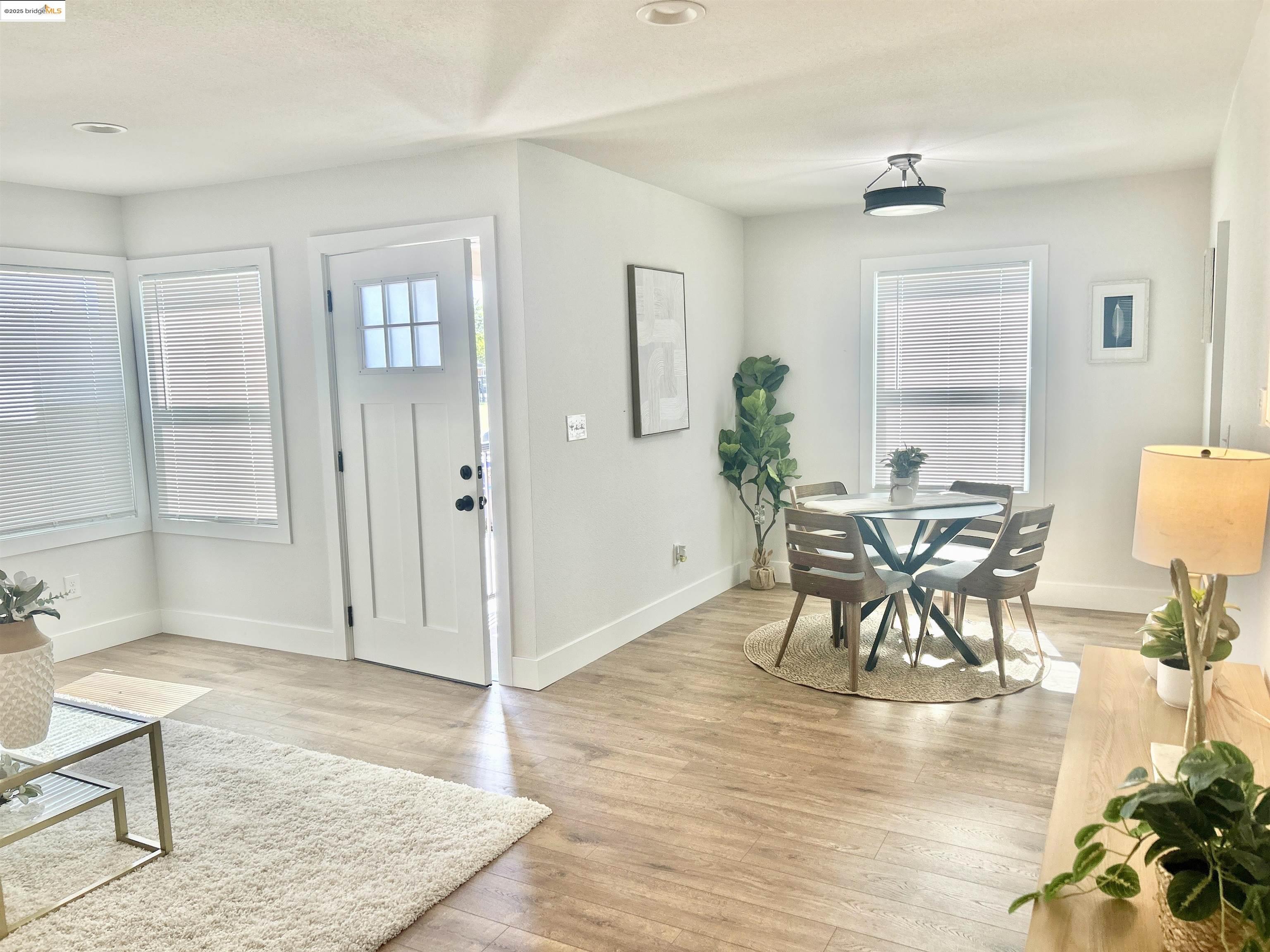 Detail Gallery Image 6 of 27 For 518 4th Street, Richmond,  CA 94801 - 3 Beds | 1 Baths