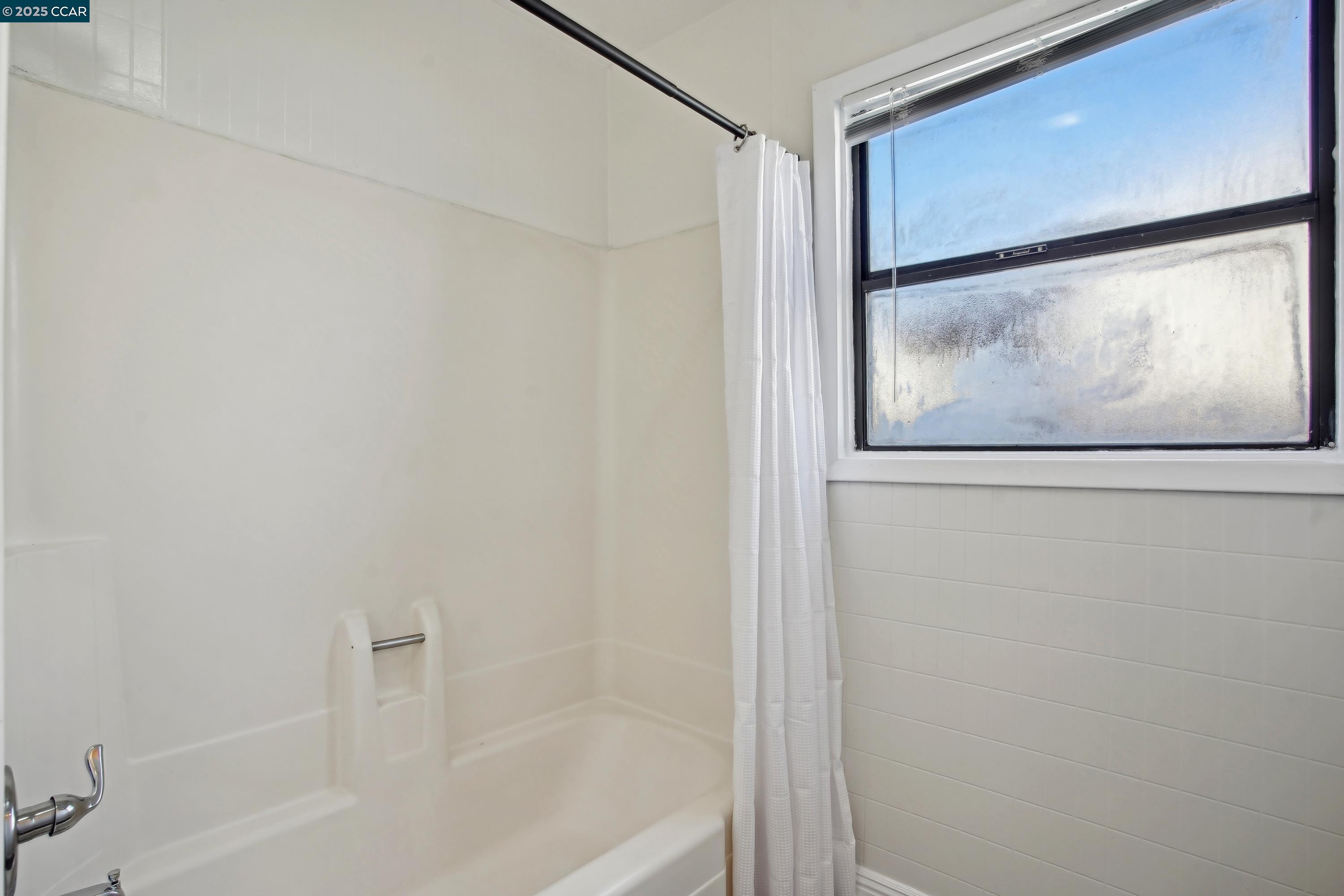 Detail Gallery Image 14 of 40 For 36 Lorraine Ave, Pittsburg,  CA 94565 - – Beds | – Baths