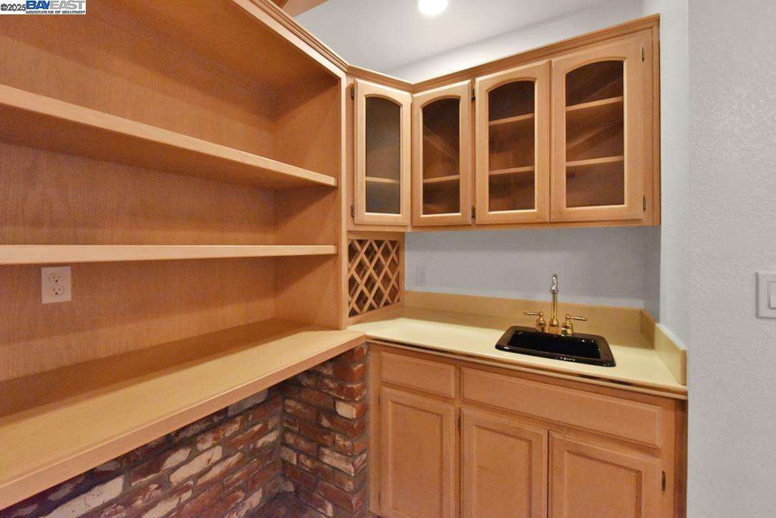 Detail Gallery Image 11 of 59 For 7325 Hill Rd, Granite Bay,  CA 95746 - 4 Beds | 3 Baths