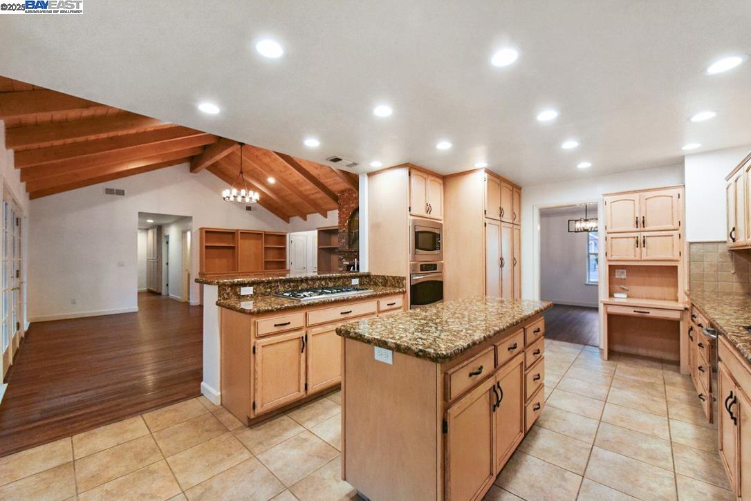 Detail Gallery Image 15 of 59 For 7325 Hill Rd, Granite Bay,  CA 95746 - 4 Beds | 3 Baths
