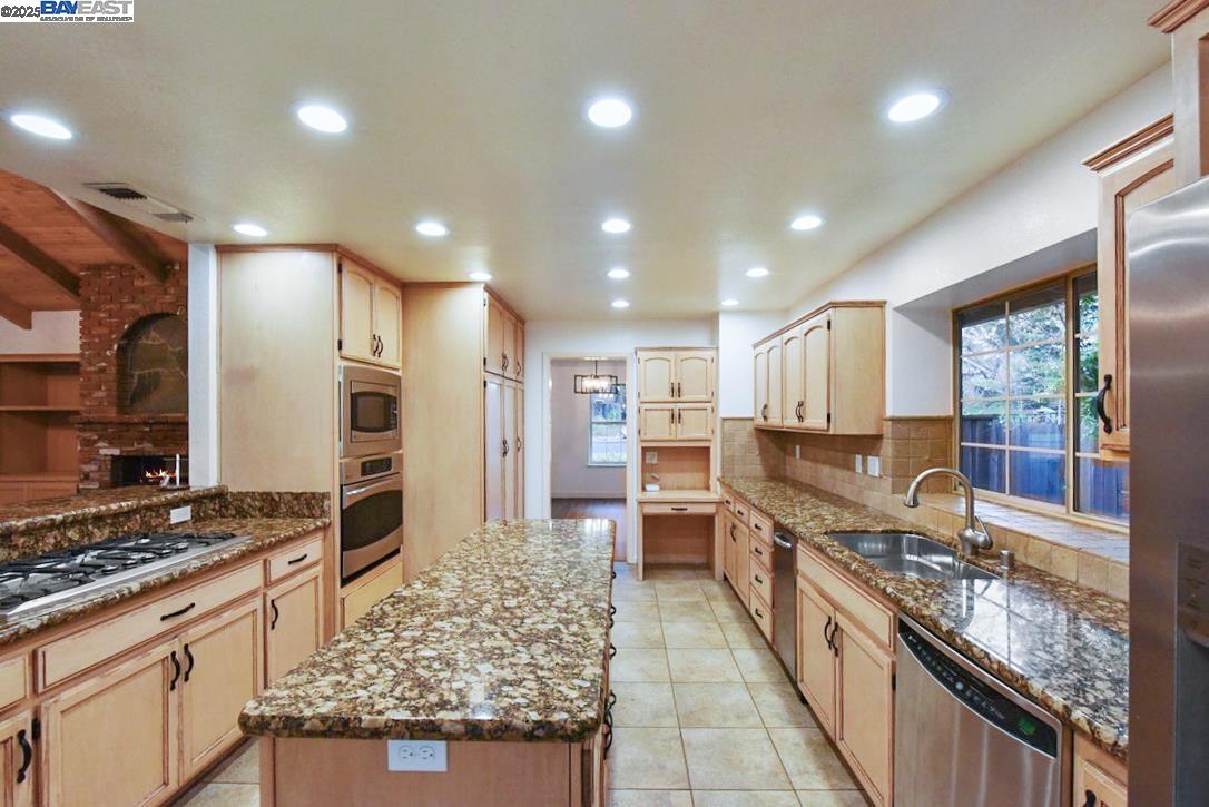 Detail Gallery Image 20 of 59 For 7325 Hill Rd, Granite Bay,  CA 95746 - 4 Beds | 3 Baths