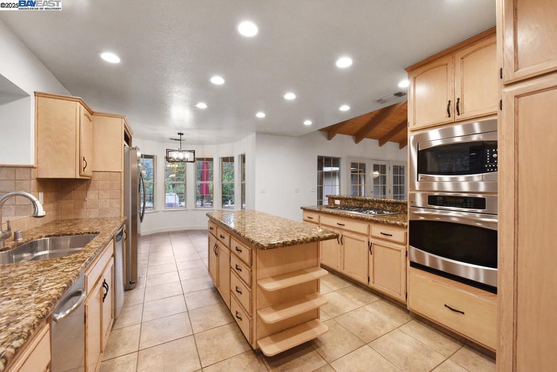 Detail Gallery Image 22 of 59 For 7325 Hill Rd, Granite Bay,  CA 95746 - 4 Beds | 3 Baths