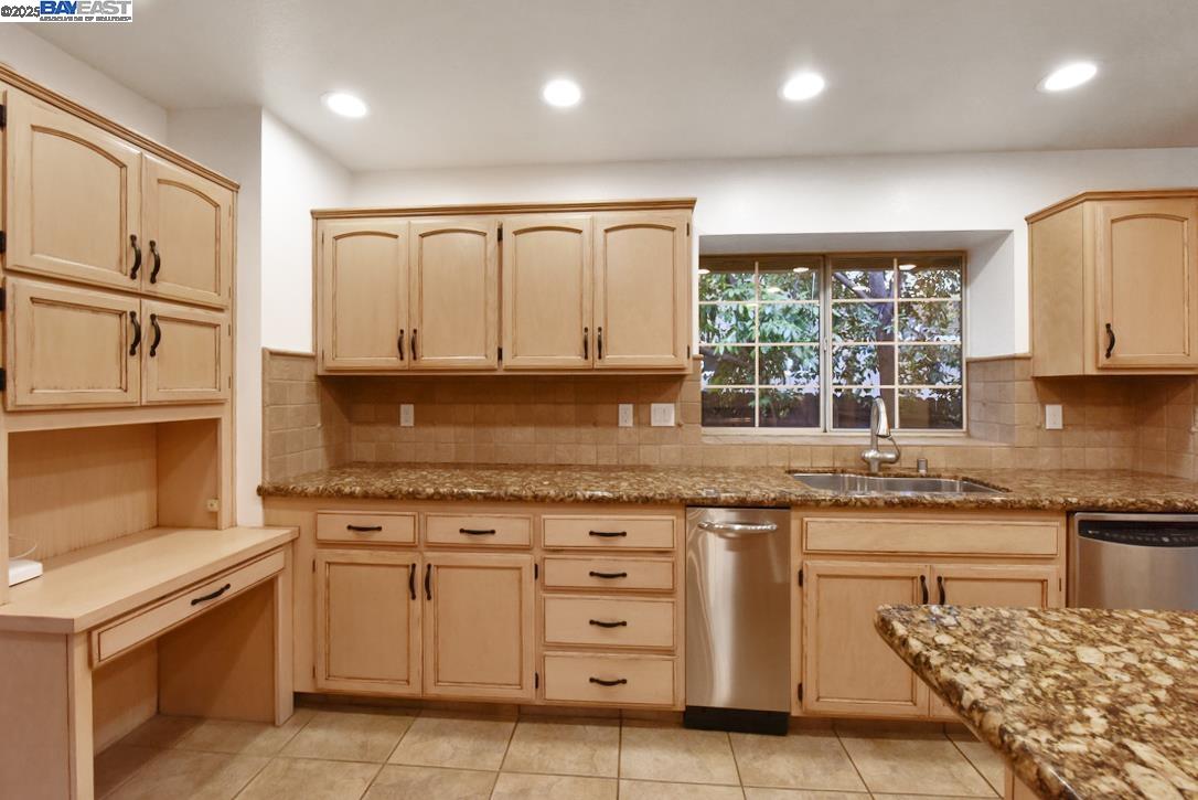 Detail Gallery Image 26 of 59 For 7325 Hill Rd, Granite Bay,  CA 95746 - 4 Beds | 3 Baths