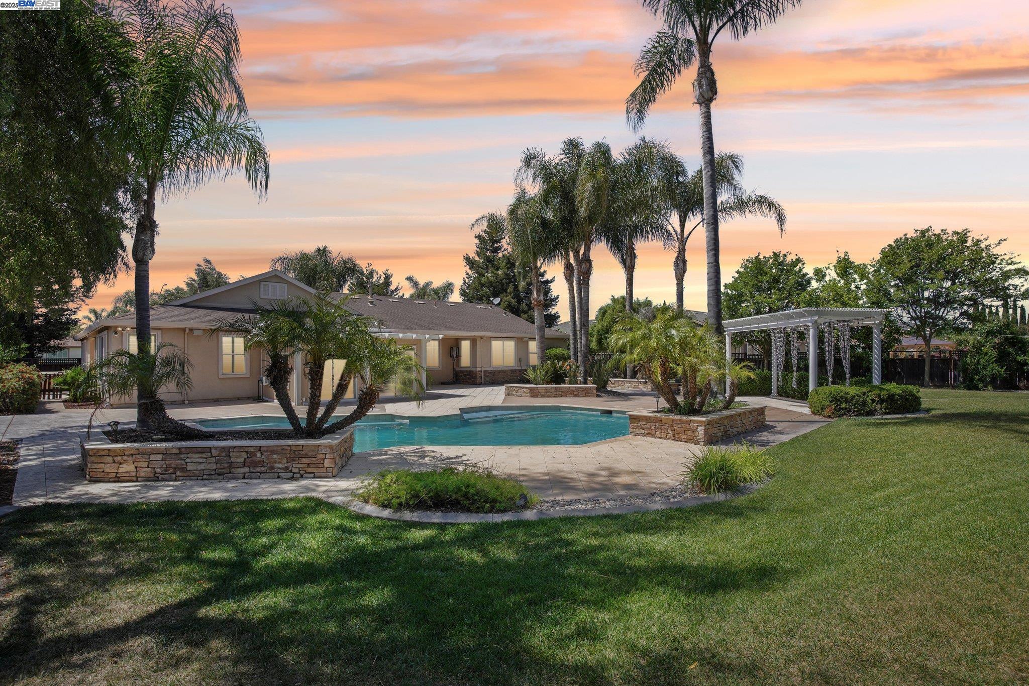 Detail Gallery Image 30 of 42 For 28250 S Zephyr Dr, Tracy,  CA 95304 - 4 Beds | 2/1 Baths