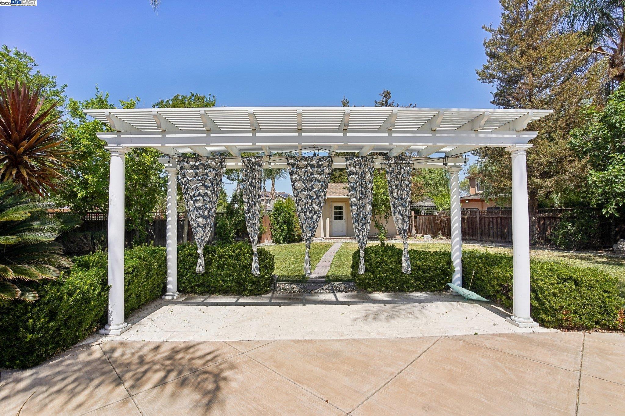 Detail Gallery Image 32 of 42 For 28250 S Zephyr Dr, Tracy,  CA 95304 - 4 Beds | 2/1 Baths