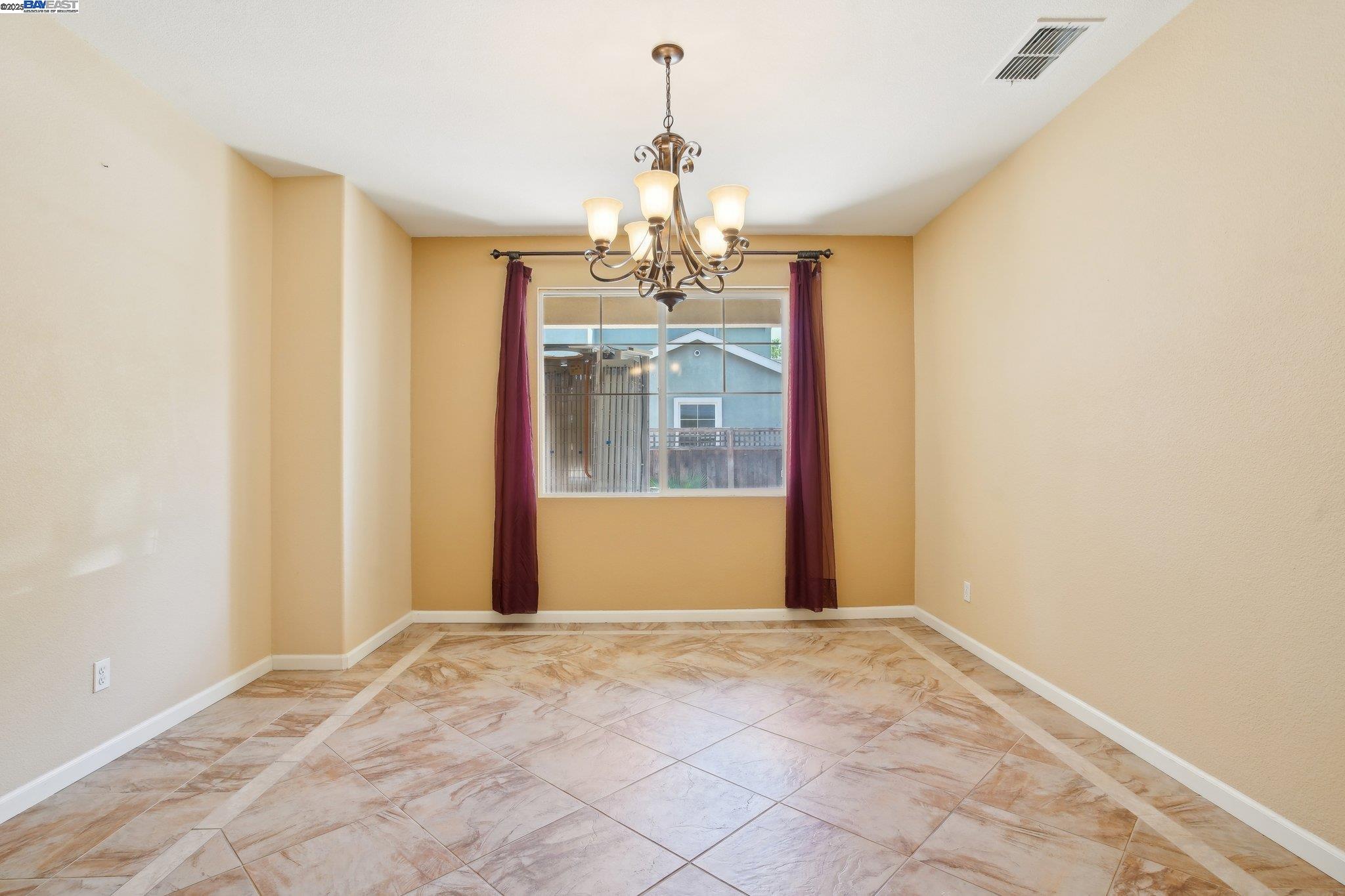 Detail Gallery Image 5 of 42 For 28250 S Zephyr Dr, Tracy,  CA 95304 - 4 Beds | 2/1 Baths