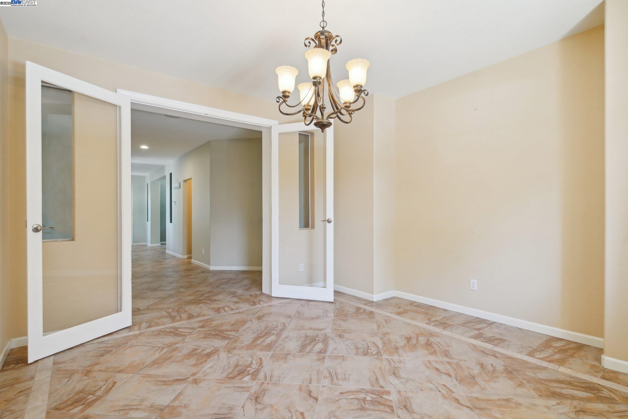 Detail Gallery Image 8 of 42 For 28250 S Zephyr Dr, Tracy,  CA 95304 - 4 Beds | 2/1 Baths