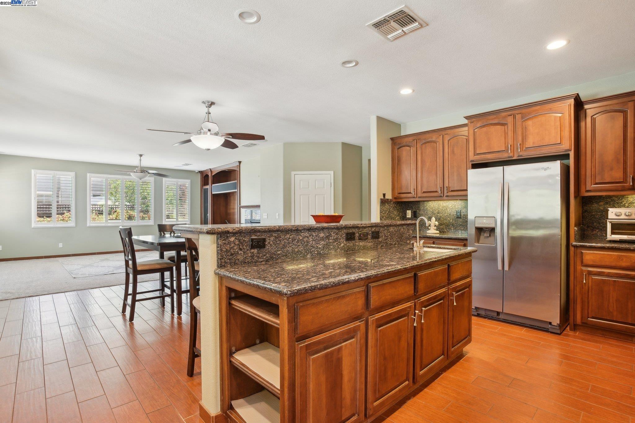 Detail Gallery Image 10 of 42 For 28250 S Zephyr Dr, Tracy,  CA 95304 - 4 Beds | 2/1 Baths