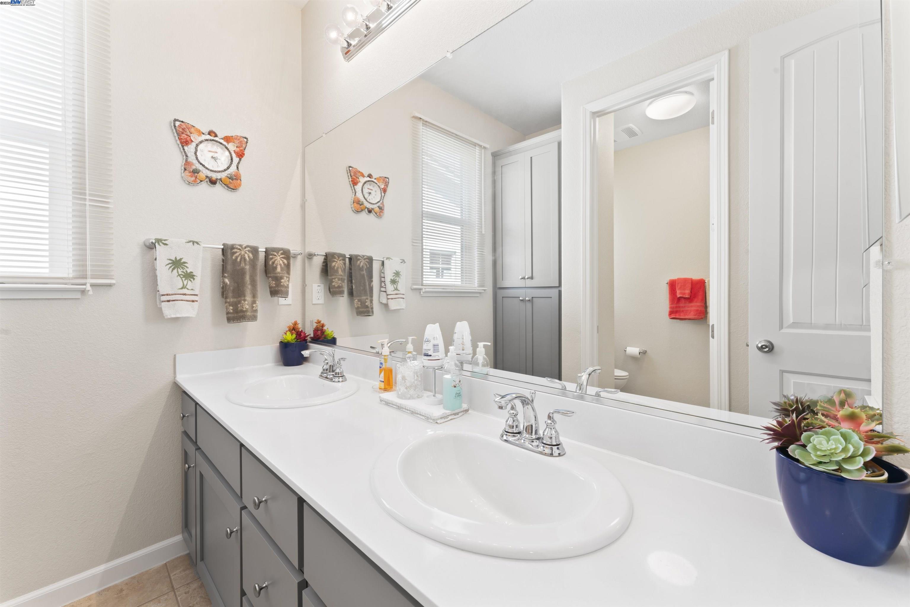 Detail Gallery Image 18 of 46 For 1363 Encore Dr, Fairfield,  CA 94534 - 4 Beds | 2/1 Baths
