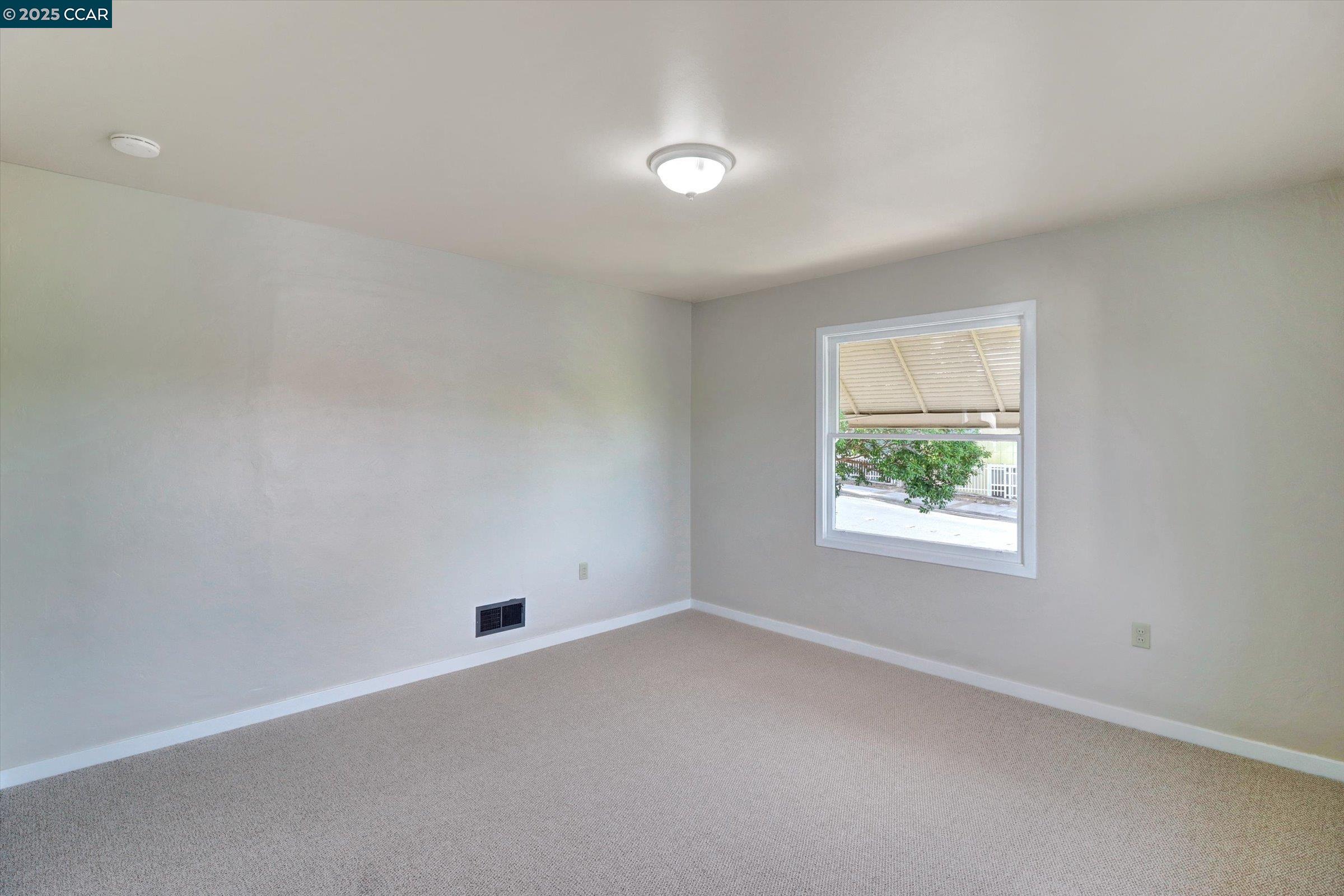 Detail Gallery Image 12 of 38 For 818 W 4th St, Antioch,  CA 94509 - 2 Beds | 1 Baths