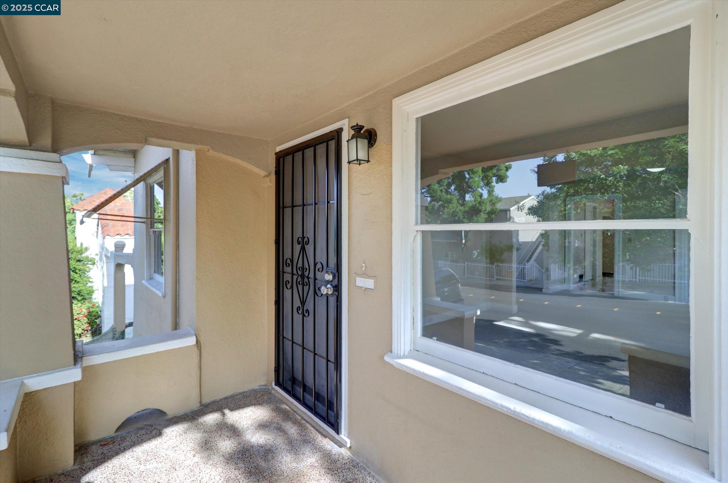 Detail Gallery Image 3 of 38 For 818 W 4th St, Antioch,  CA 94509 - 2 Beds | 1 Baths