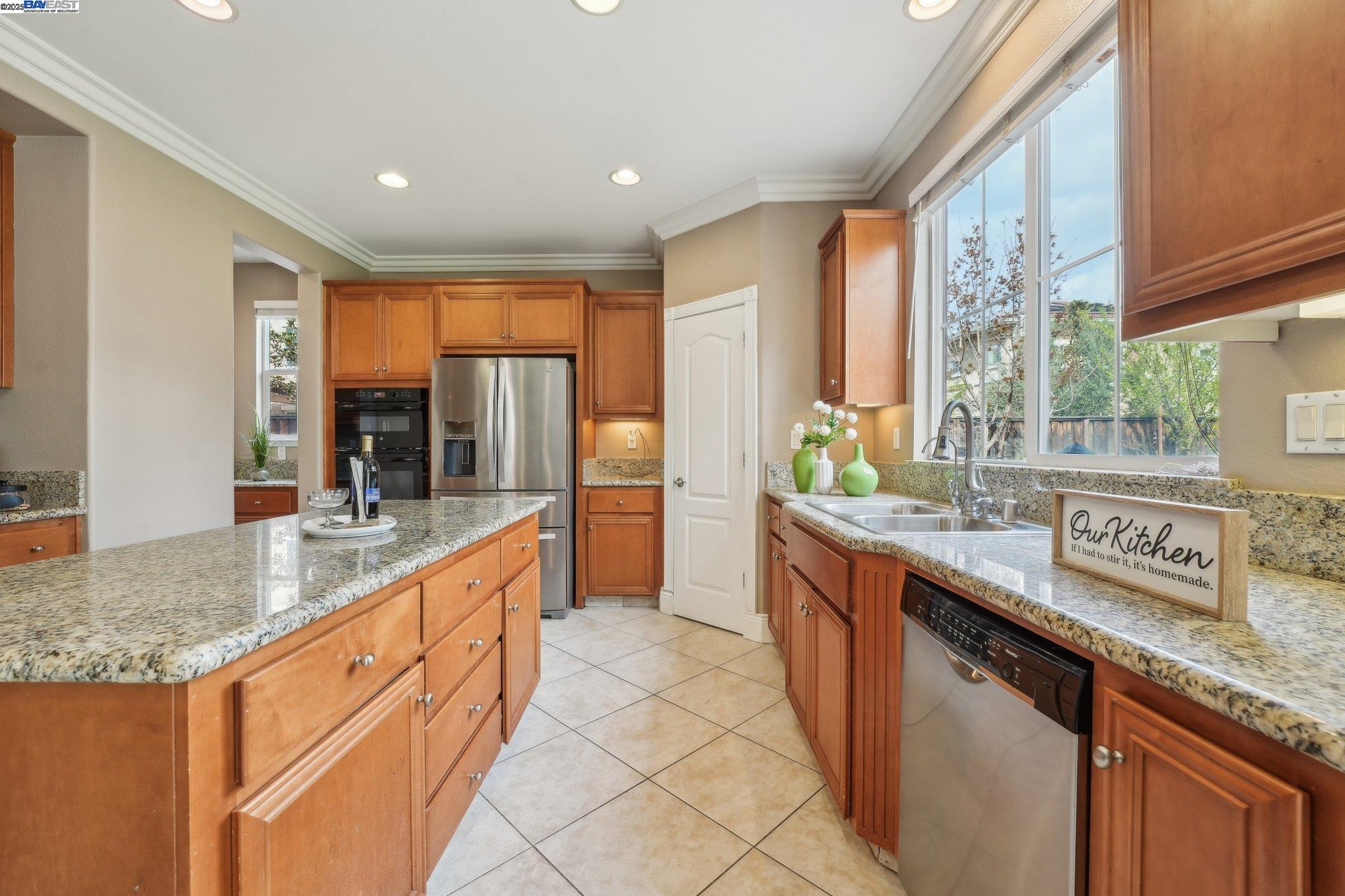 Detail Gallery Image 18 of 57 For 632 S Comunidad Street, Mountain House,  CA 95391 - 5 Beds | 4 Baths