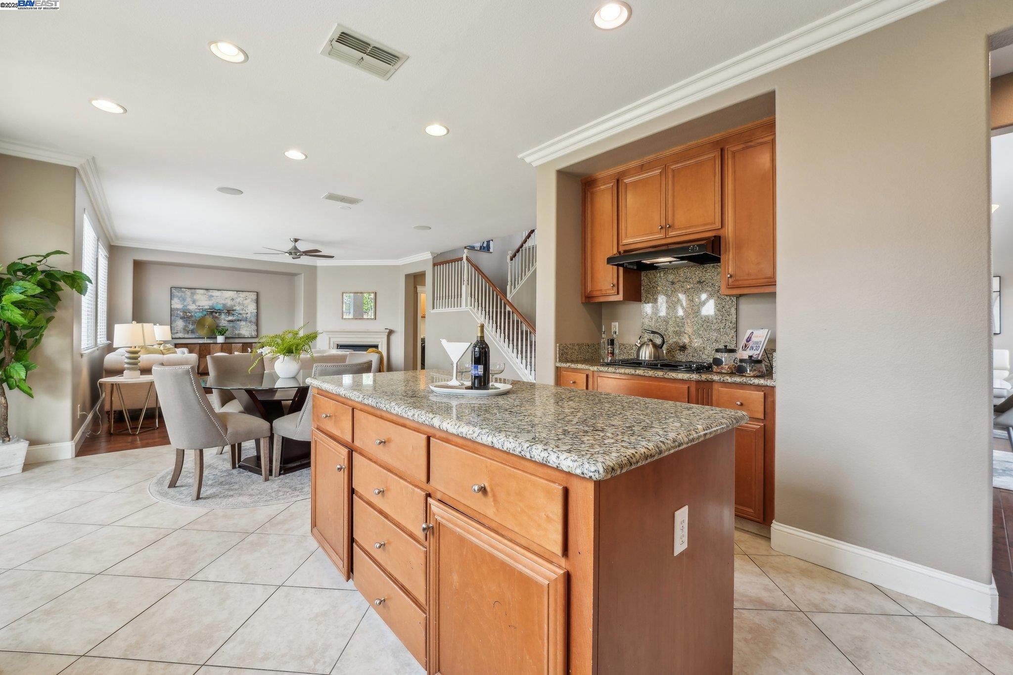 Detail Gallery Image 19 of 57 For 632 S Comunidad Street, Mountain House,  CA 95391 - 5 Beds | 4 Baths