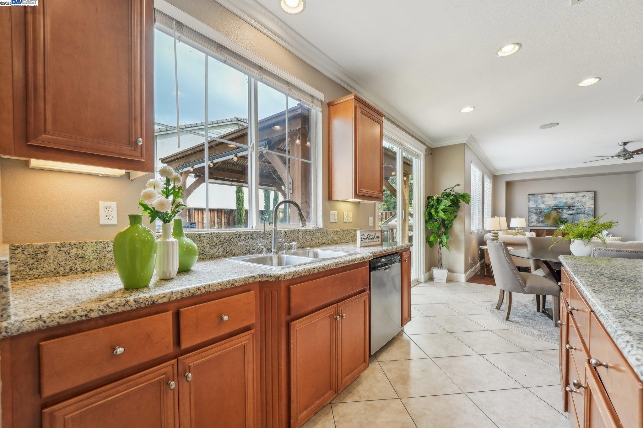 Detail Gallery Image 20 of 57 For 632 S Comunidad Street, Mountain House,  CA 95391 - 5 Beds | 4 Baths