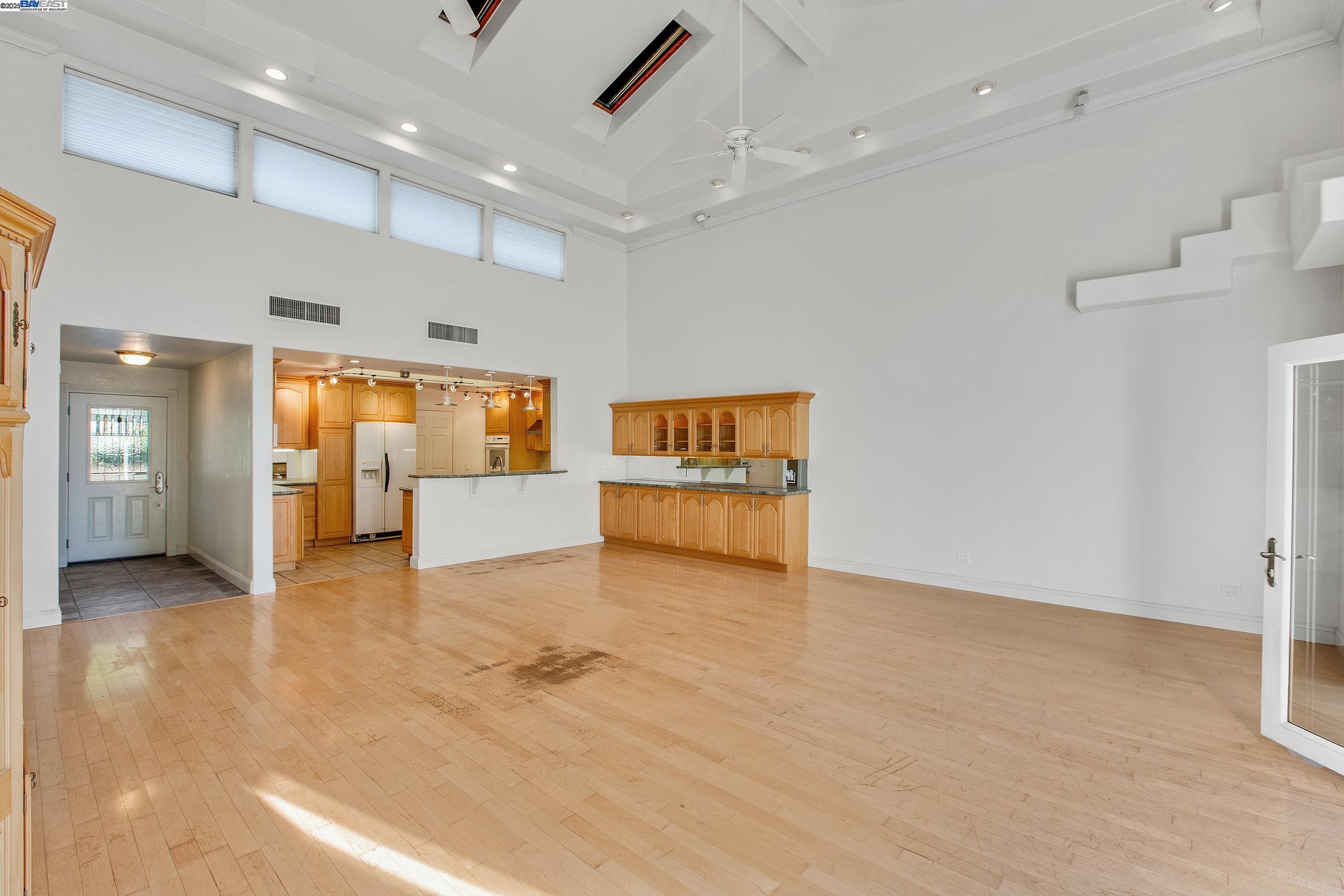 Detail Gallery Image 14 of 55 For 3171 Verdant Way, San Jose,  CA 95117 - 3 Beds | 2 Baths