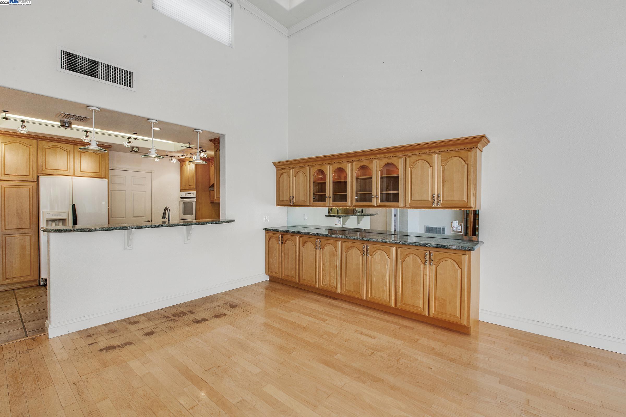 Detail Gallery Image 16 of 55 For 3171 Verdant Way, San Jose,  CA 95117 - 3 Beds | 2 Baths