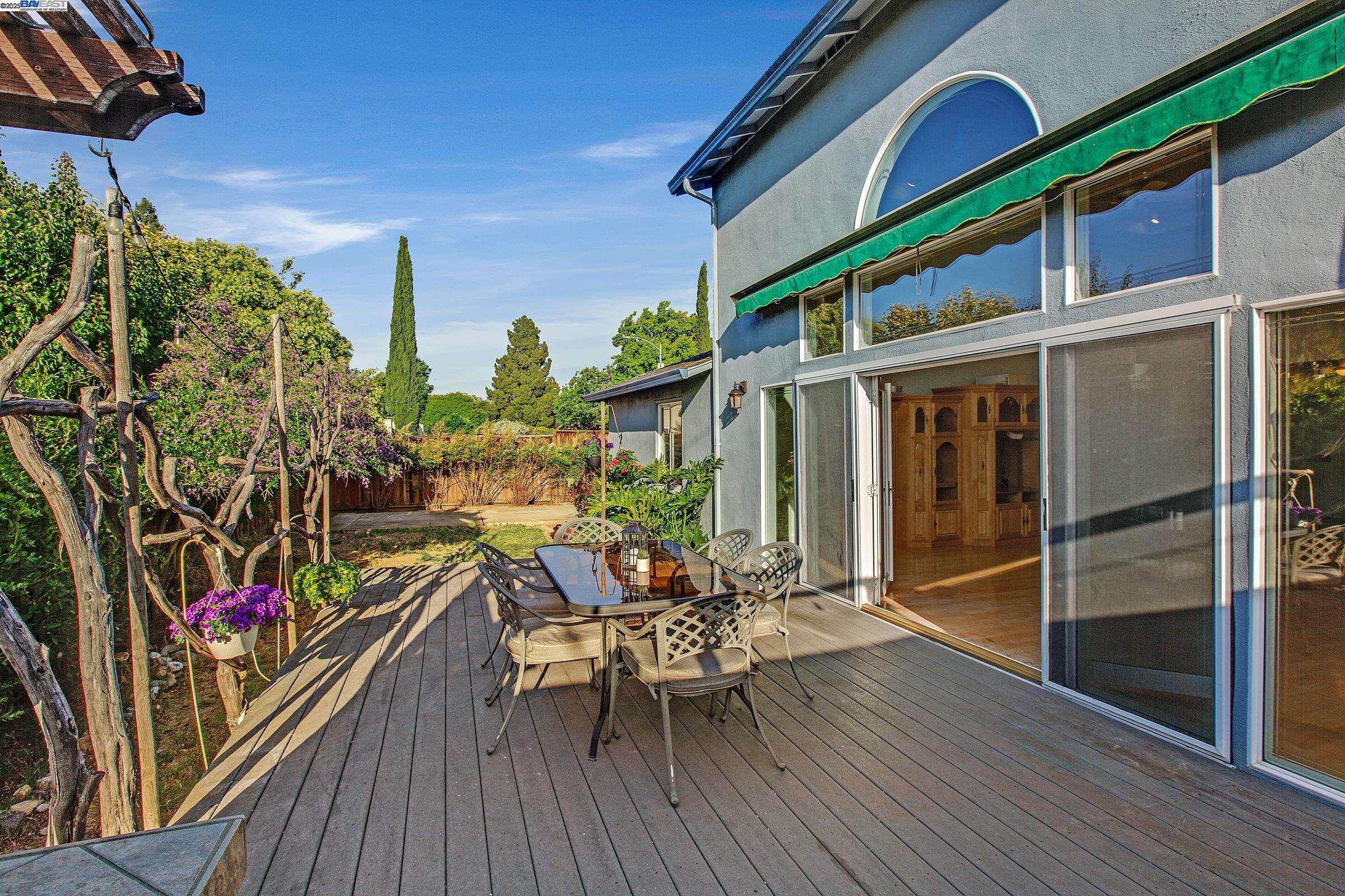 Detail Gallery Image 37 of 55 For 3171 Verdant Way, San Jose,  CA 95117 - 3 Beds | 2 Baths