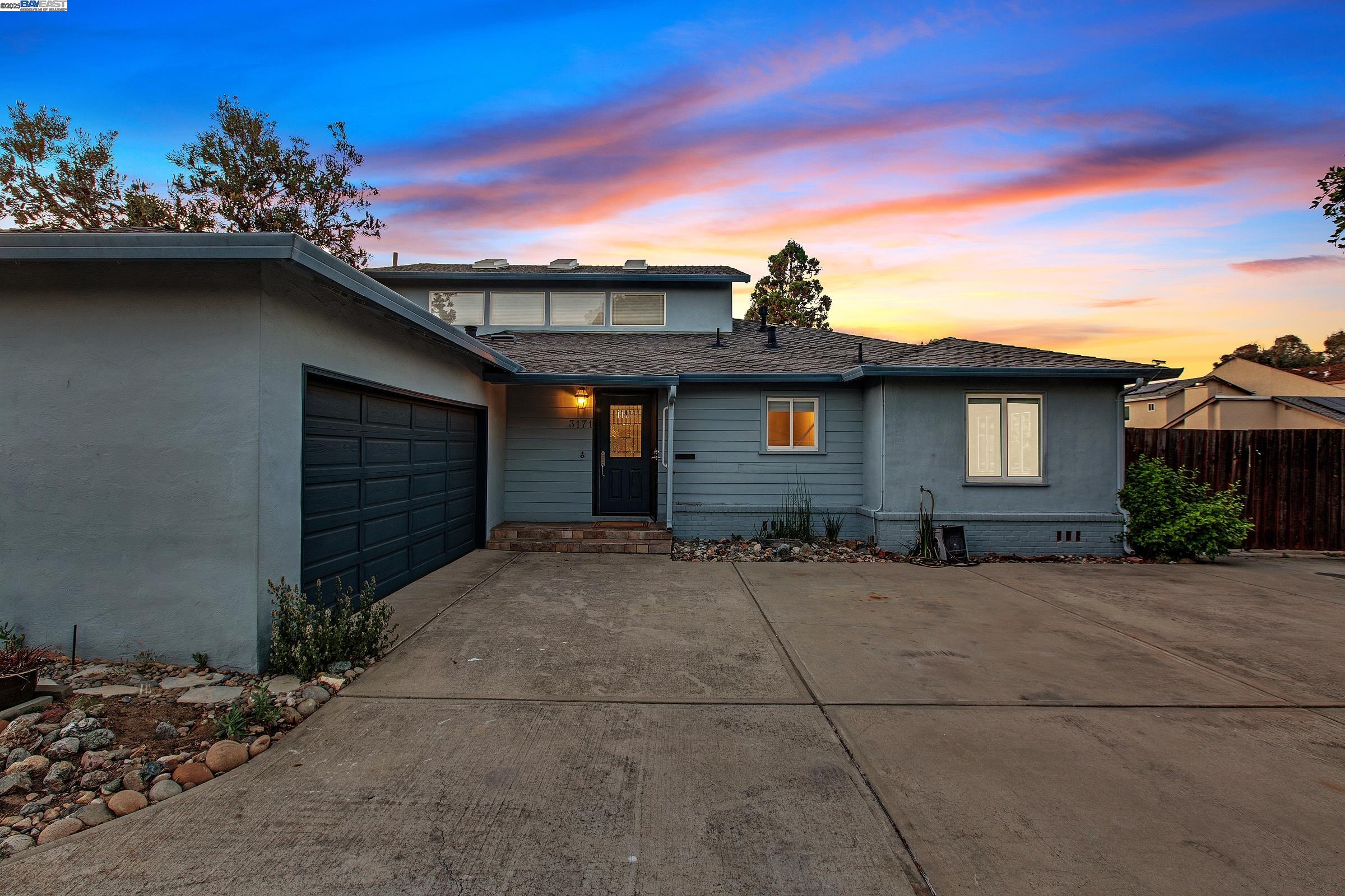 Detail Gallery Image 5 of 55 For 3171 Verdant Way, San Jose,  CA 95117 - 3 Beds | 2 Baths