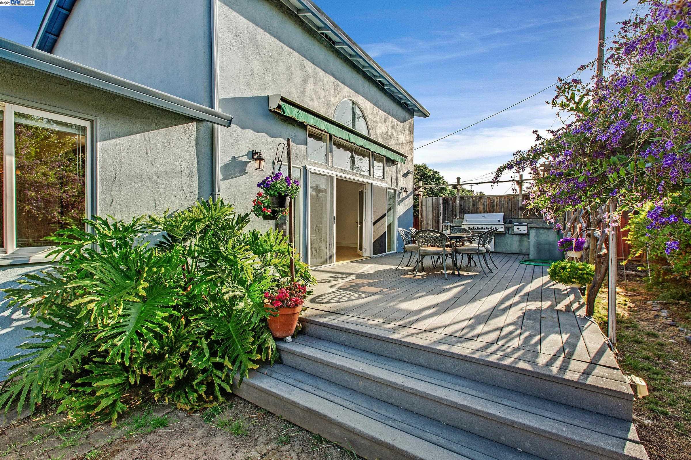 Detail Gallery Image 42 of 55 For 3171 Verdant Way, San Jose,  CA 95117 - 3 Beds | 2 Baths