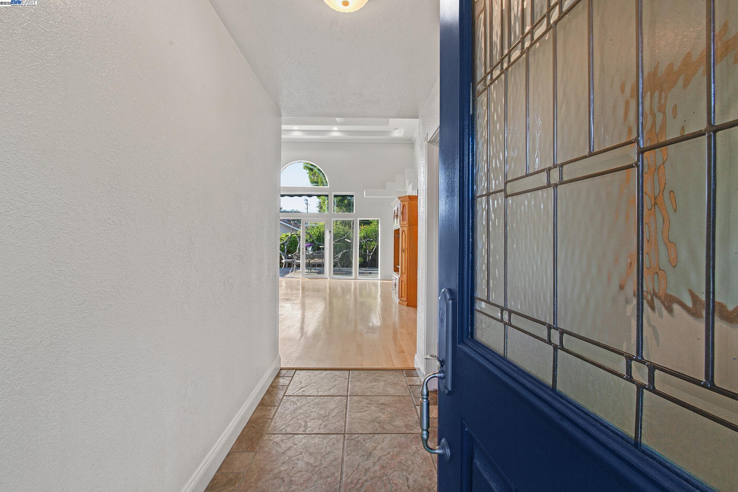 Detail Gallery Image 8 of 55 For 3171 Verdant Way, San Jose,  CA 95117 - 3 Beds | 2 Baths