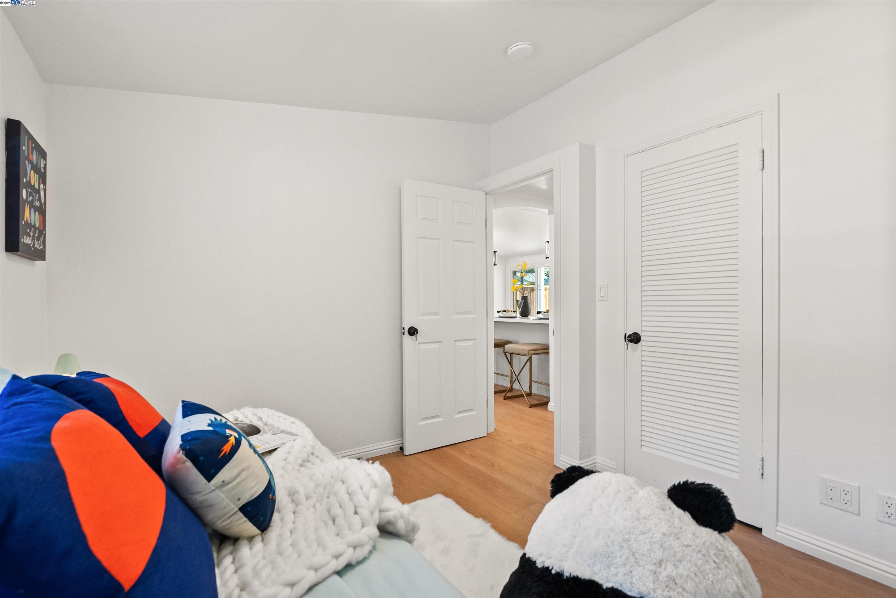 Detail Gallery Image 14 of 29 For 1030 Blazingwood Dr, Sunnyvale,  CA 94089 - 3 Beds | 2 Baths