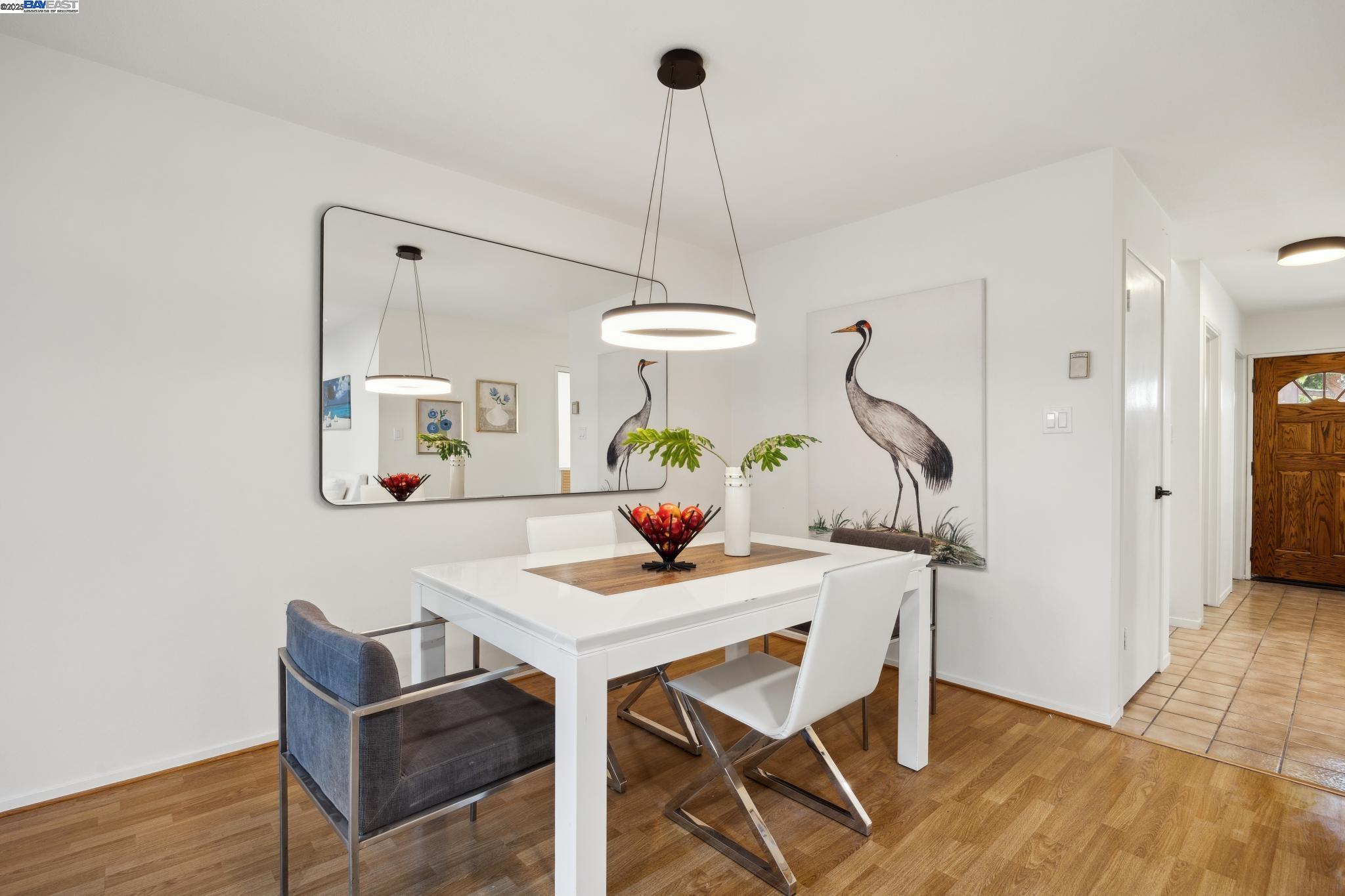 Detail Gallery Image 11 of 38 For 3362 Tonga Ln, Alameda,  CA 94502 - 3 Beds | 2/1 Baths