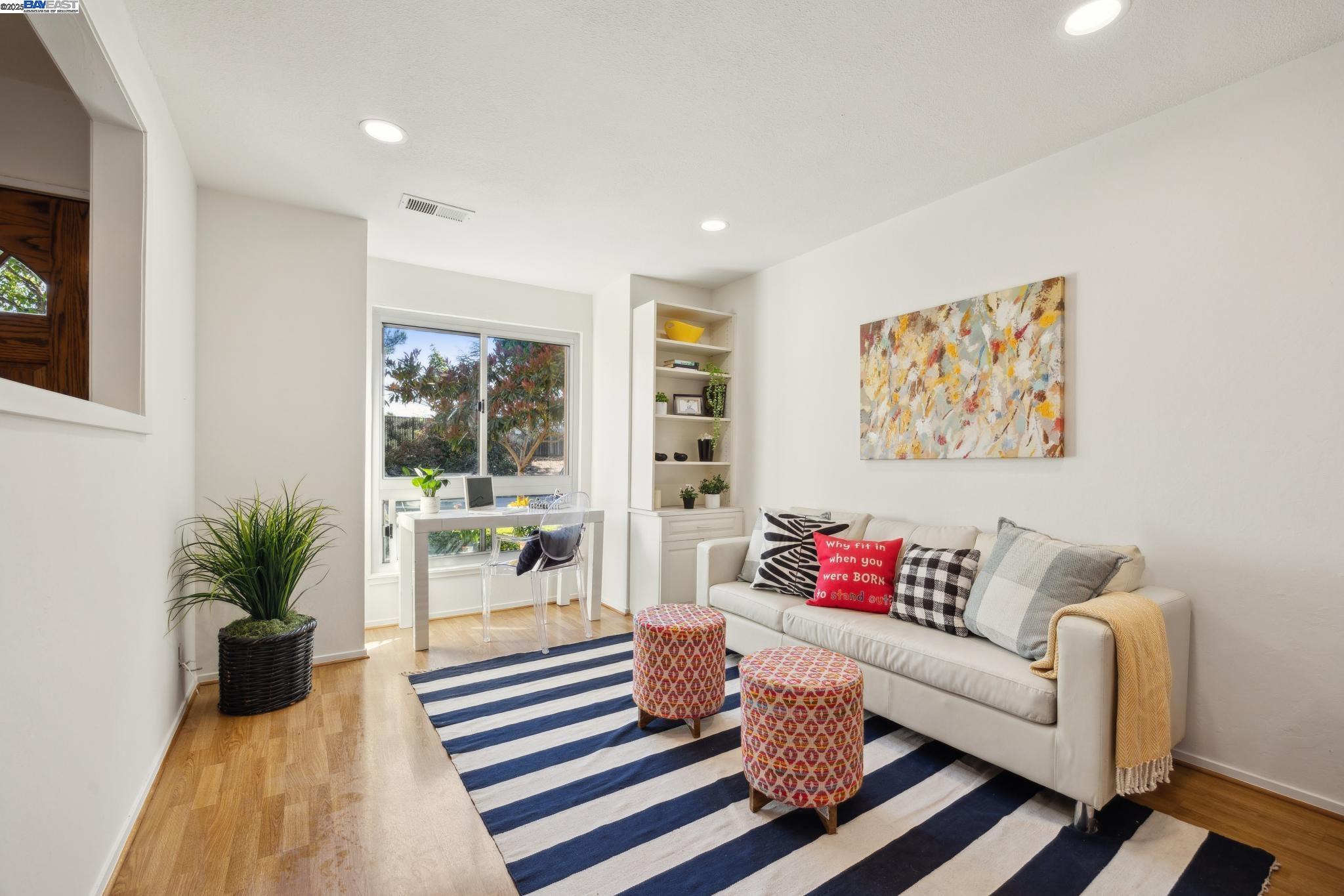 Detail Gallery Image 13 of 38 For 3362 Tonga Ln, Alameda,  CA 94502 - 3 Beds | 2/1 Baths