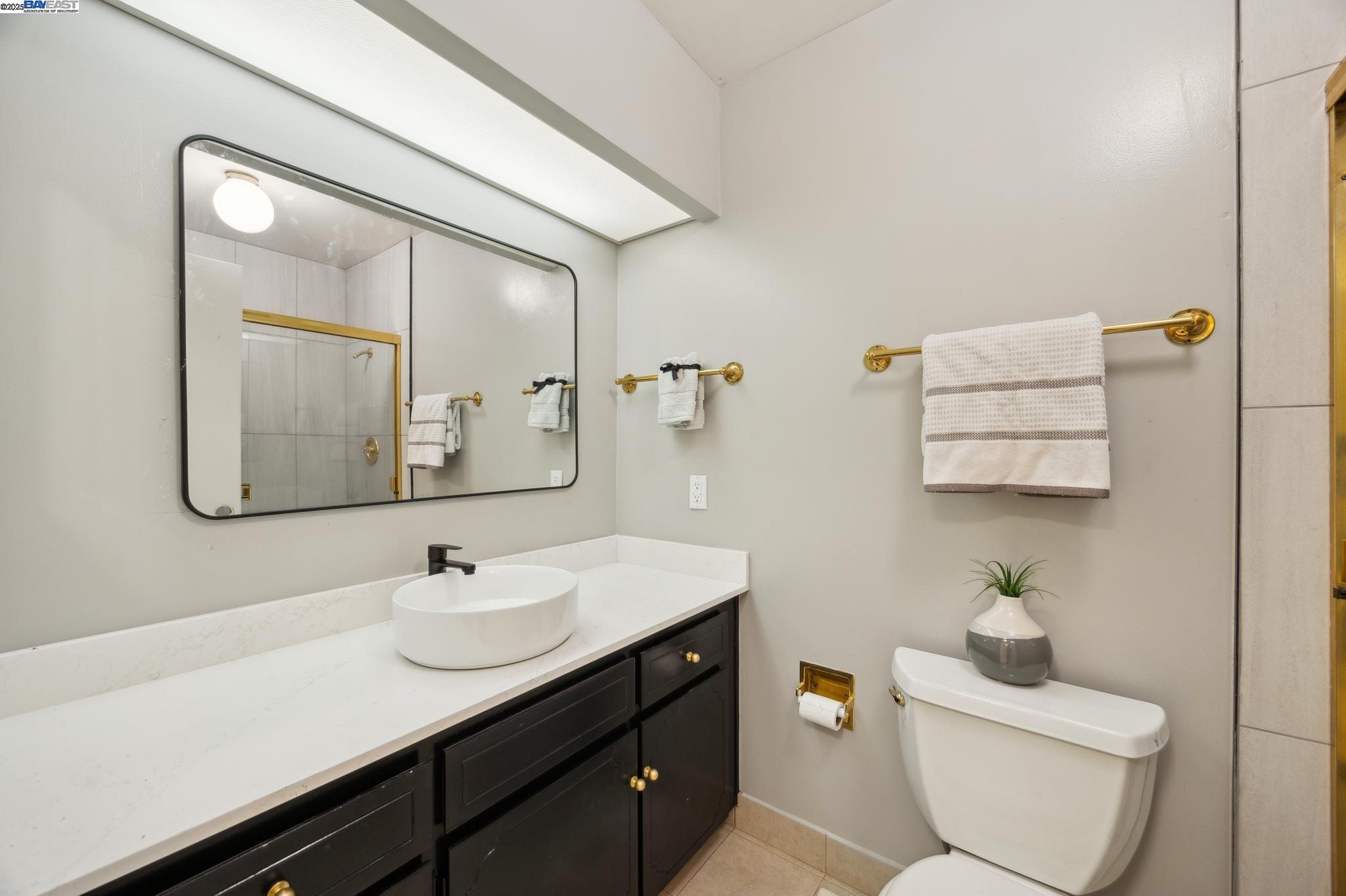 Detail Gallery Image 22 of 38 For 3362 Tonga Ln, Alameda,  CA 94502 - 3 Beds | 2/1 Baths