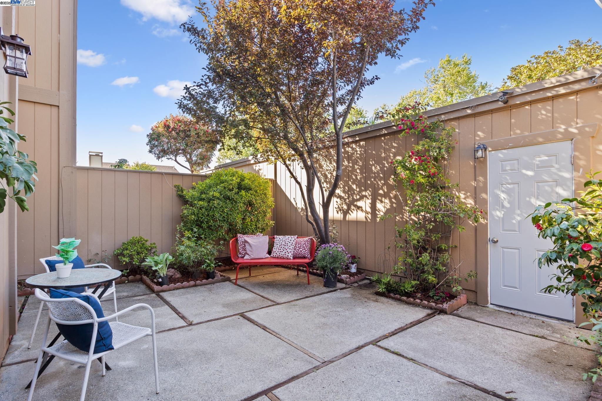Detail Gallery Image 32 of 38 For 3362 Tonga Ln, Alameda,  CA 94502 - 3 Beds | 2/1 Baths