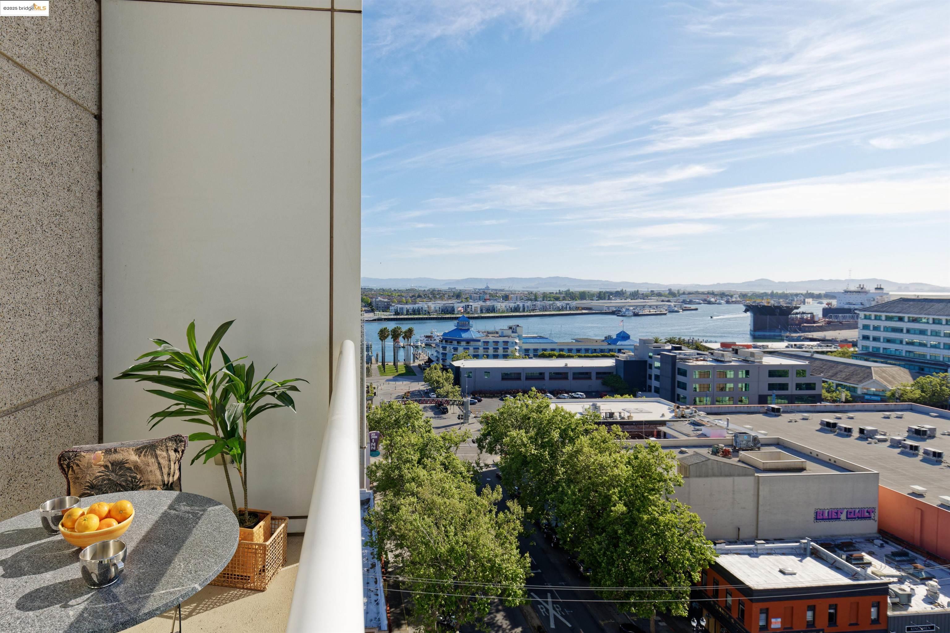 Detail Gallery Image 17 of 52 For 222 Broadway #1204,  Oakland,  CA 94607 - 2 Beds | 2 Baths