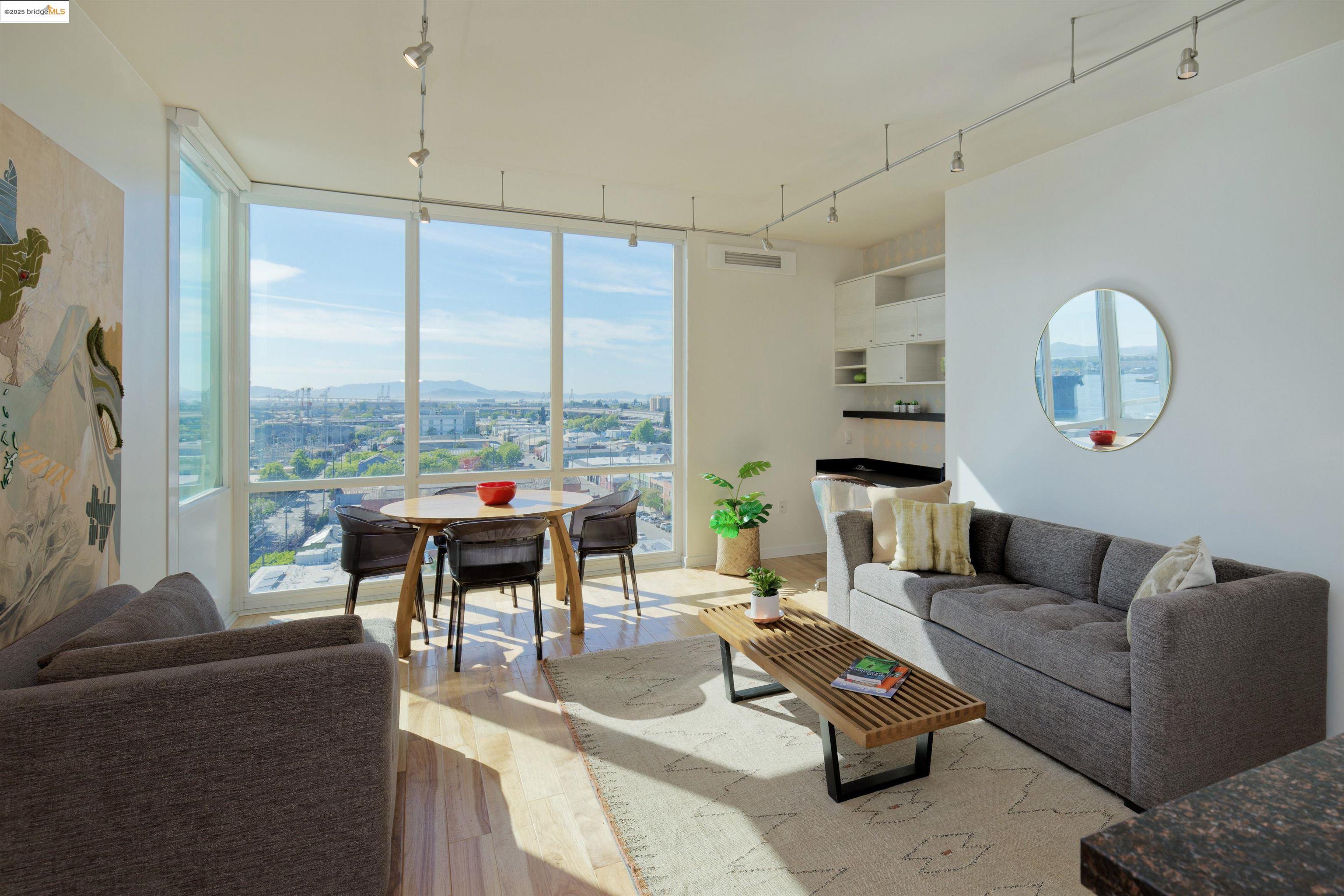 Detail Gallery Image 5 of 52 For 222 Broadway #1204,  Oakland,  CA 94607 - 2 Beds | 2 Baths