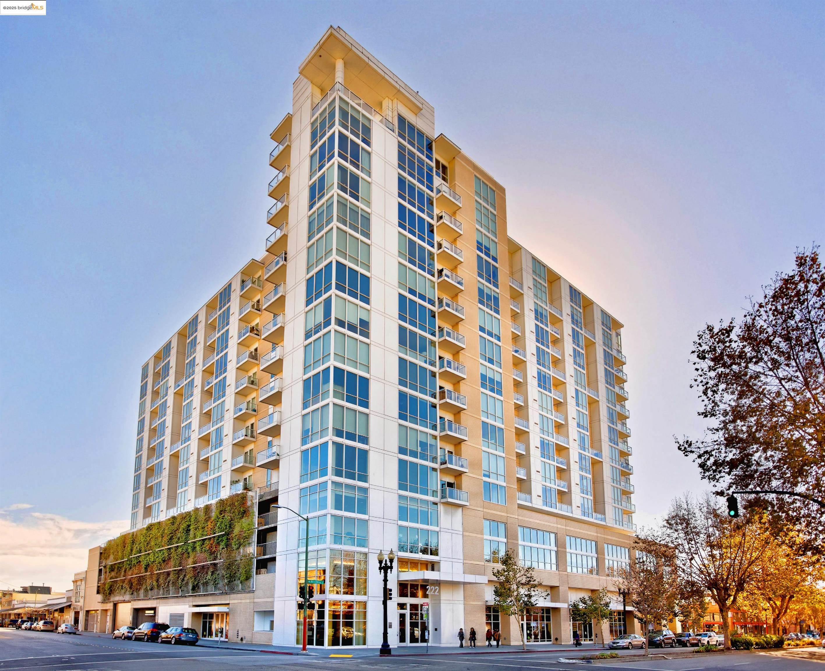 Detail Gallery Image 40 of 52 For 222 Broadway #1204,  Oakland,  CA 94607 - 2 Beds | 2 Baths