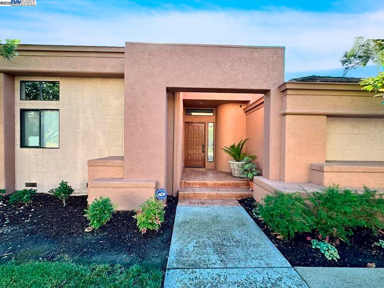 Detail Gallery Image 15 of 41 For 4009 W Lakeshore Drive, San Ramon,  CA 94582 - 3 Beds | 2/1 Baths