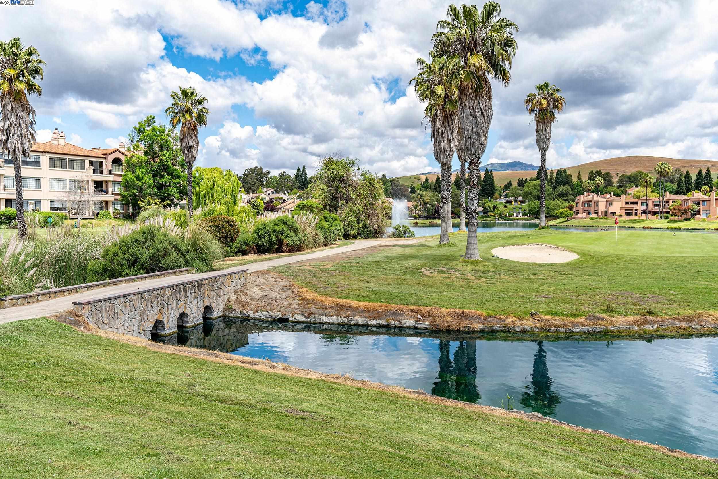 Detail Gallery Image 31 of 41 For 4009 W Lakeshore Drive, San Ramon,  CA 94582 - 3 Beds | 2/1 Baths