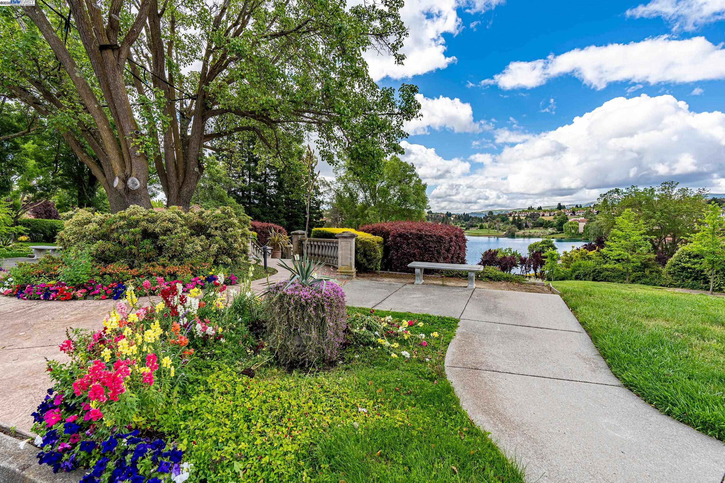 Detail Gallery Image 32 of 41 For 4009 W Lakeshore Drive, San Ramon,  CA 94582 - 3 Beds | 2/1 Baths