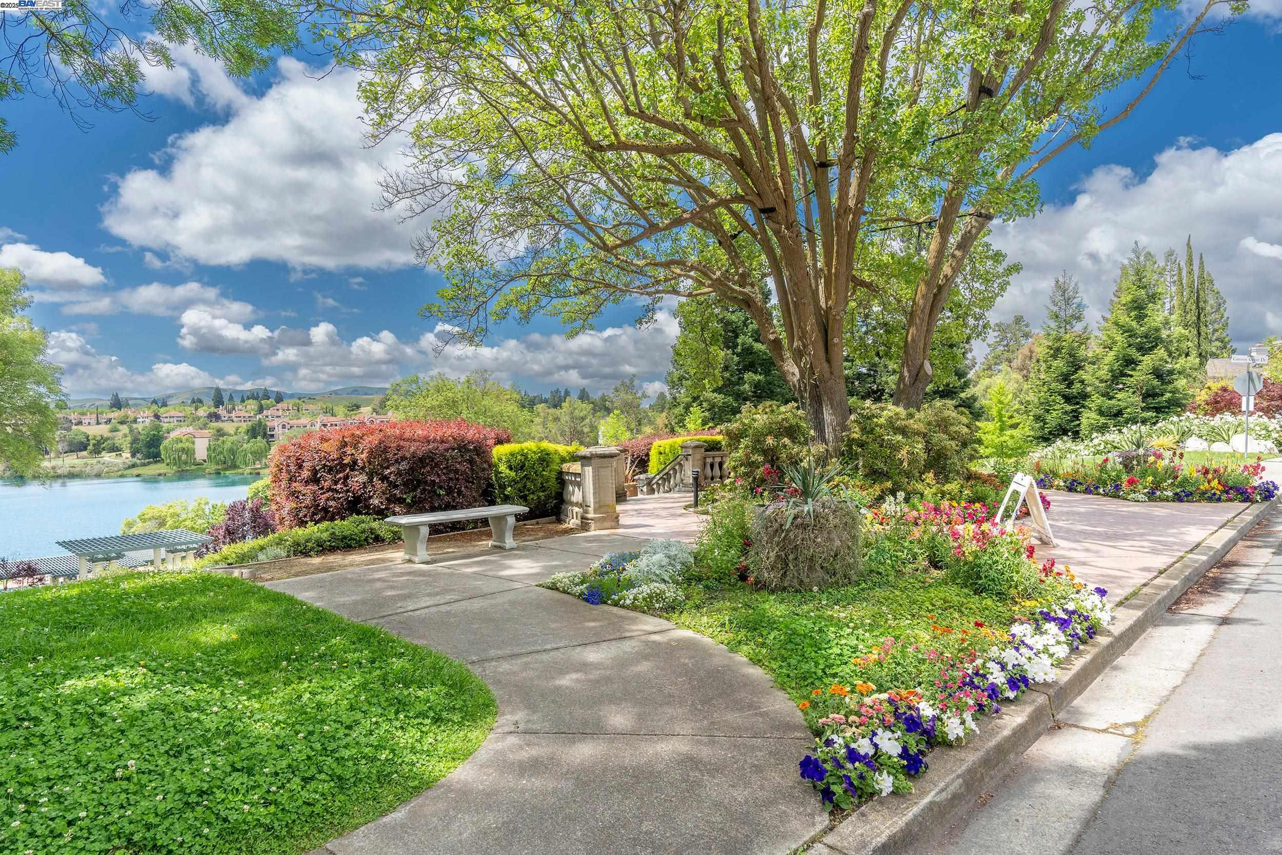 Detail Gallery Image 33 of 41 For 4009 W Lakeshore Drive, San Ramon,  CA 94582 - 3 Beds | 2/1 Baths