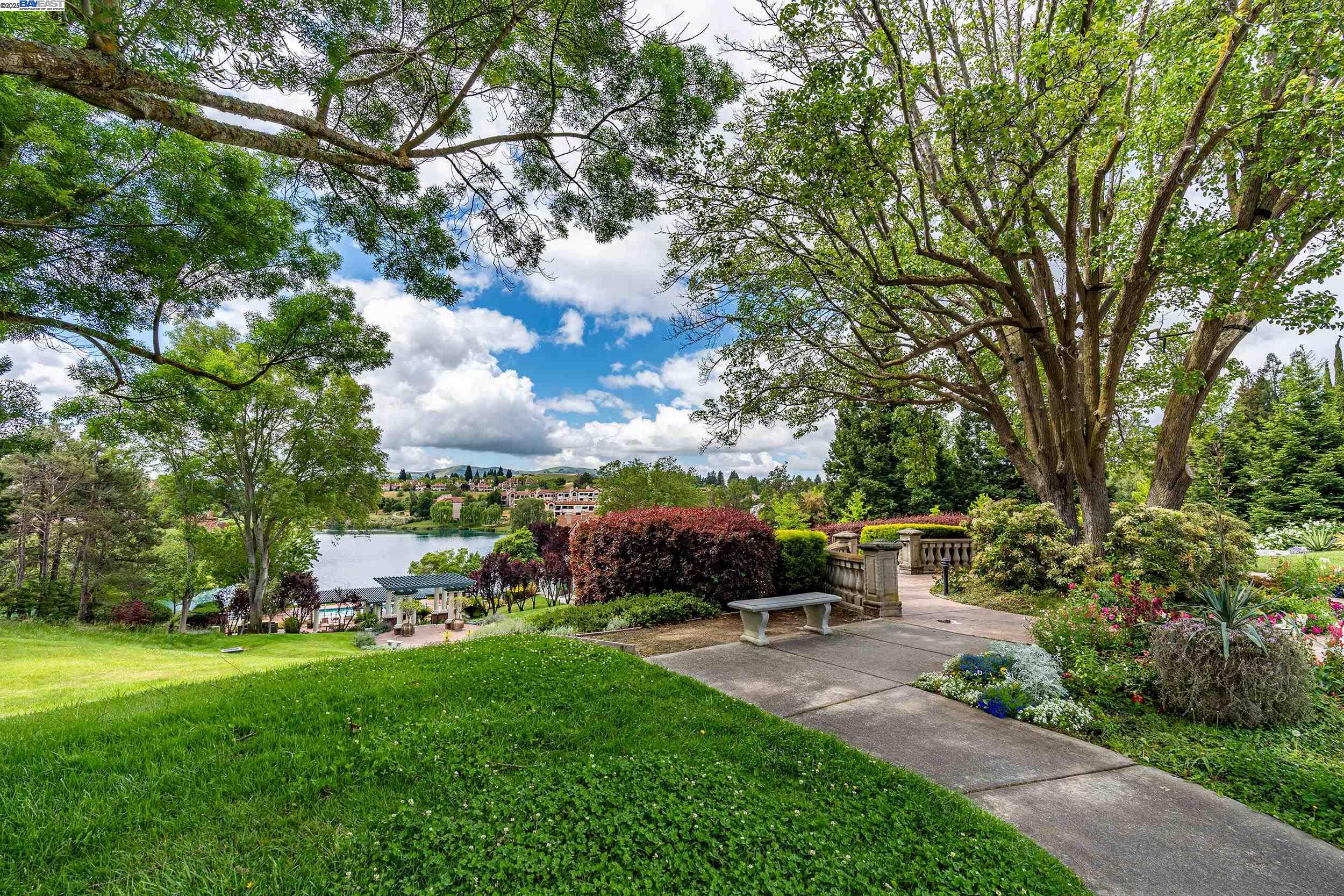 Detail Gallery Image 34 of 41 For 4009 W Lakeshore Drive, San Ramon,  CA 94582 - 3 Beds | 2/1 Baths