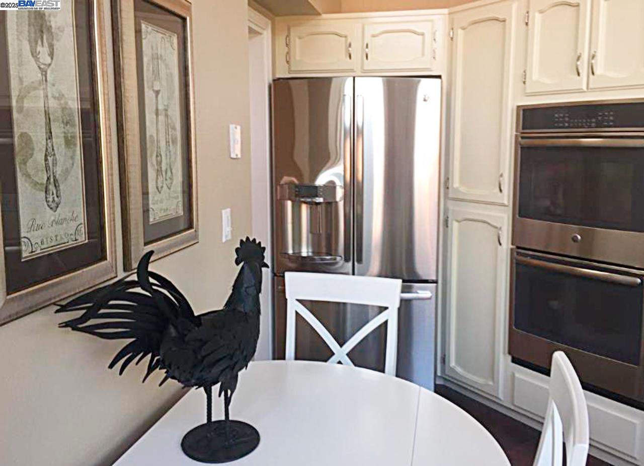 Detail Gallery Image 6 of 41 For 4009 W Lakeshore Drive, San Ramon,  CA 94582 - 3 Beds | 2/1 Baths