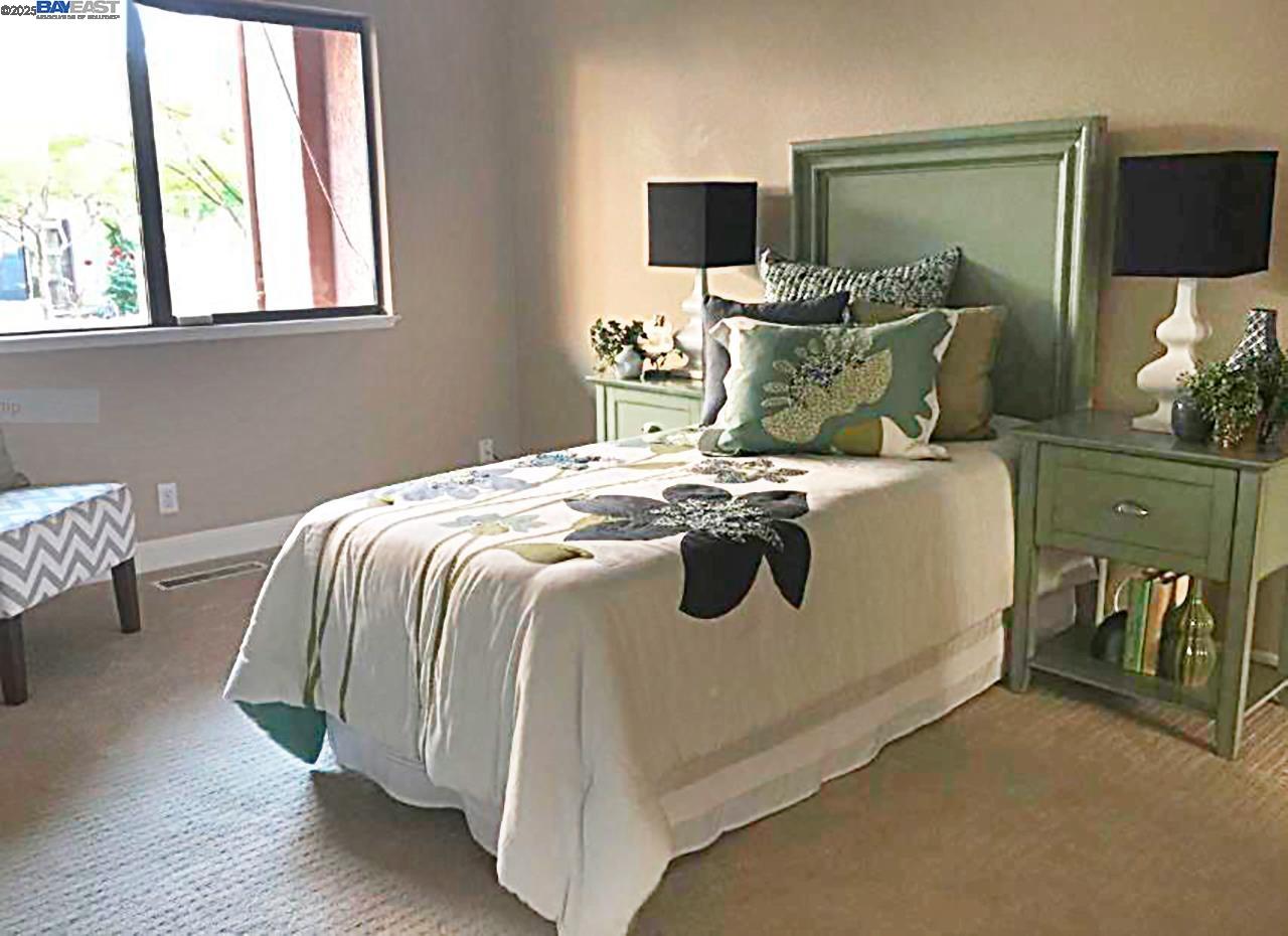 Detail Gallery Image 10 of 41 For 4009 W Lakeshore Drive, San Ramon,  CA 94582 - 3 Beds | 2/1 Baths