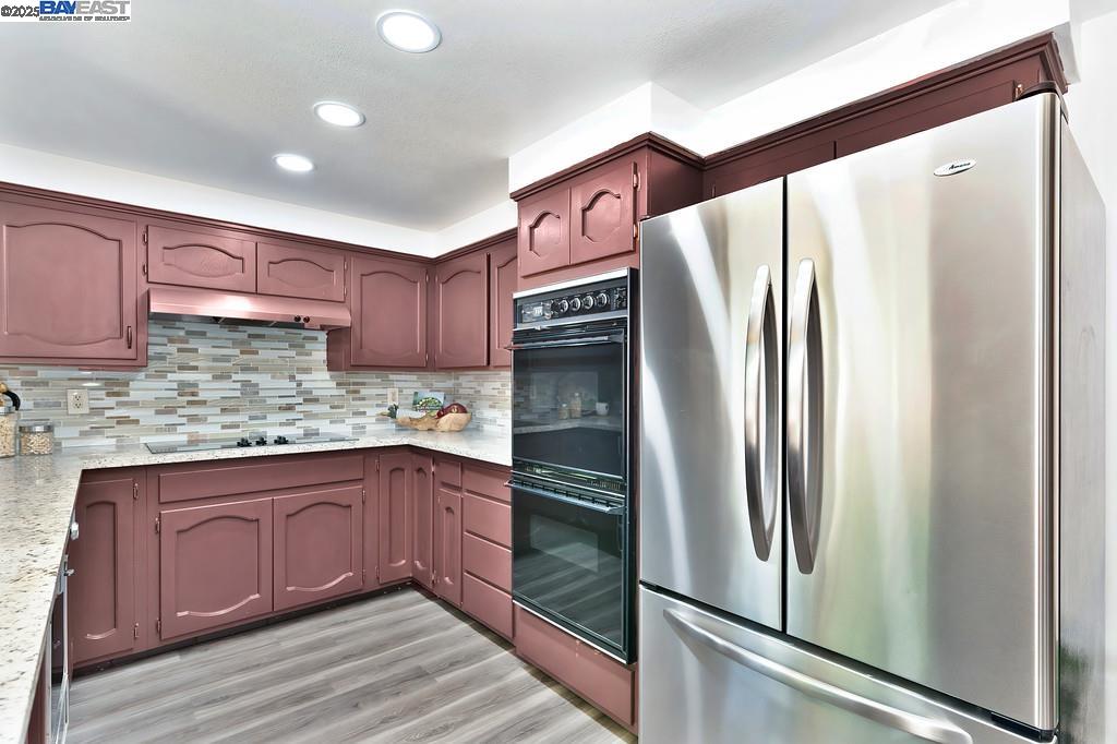 Detail Gallery Image 21 of 57 For 35 Pebble River Cir, Sacramento,  CA 95831 - 3 Beds | 2/1 Baths