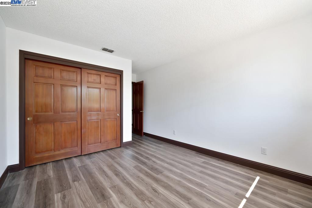 Detail Gallery Image 34 of 57 For 35 Pebble River Cir, Sacramento,  CA 95831 - 3 Beds | 2/1 Baths