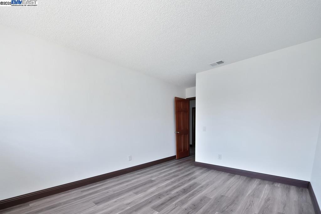 Detail Gallery Image 36 of 57 For 35 Pebble River Cir, Sacramento,  CA 95831 - 3 Beds | 2/1 Baths