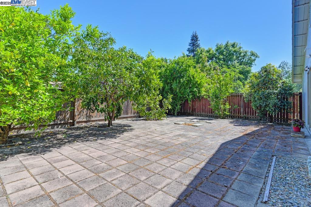Detail Gallery Image 48 of 57 For 35 Pebble River Cir, Sacramento,  CA 95831 - 3 Beds | 2/1 Baths
